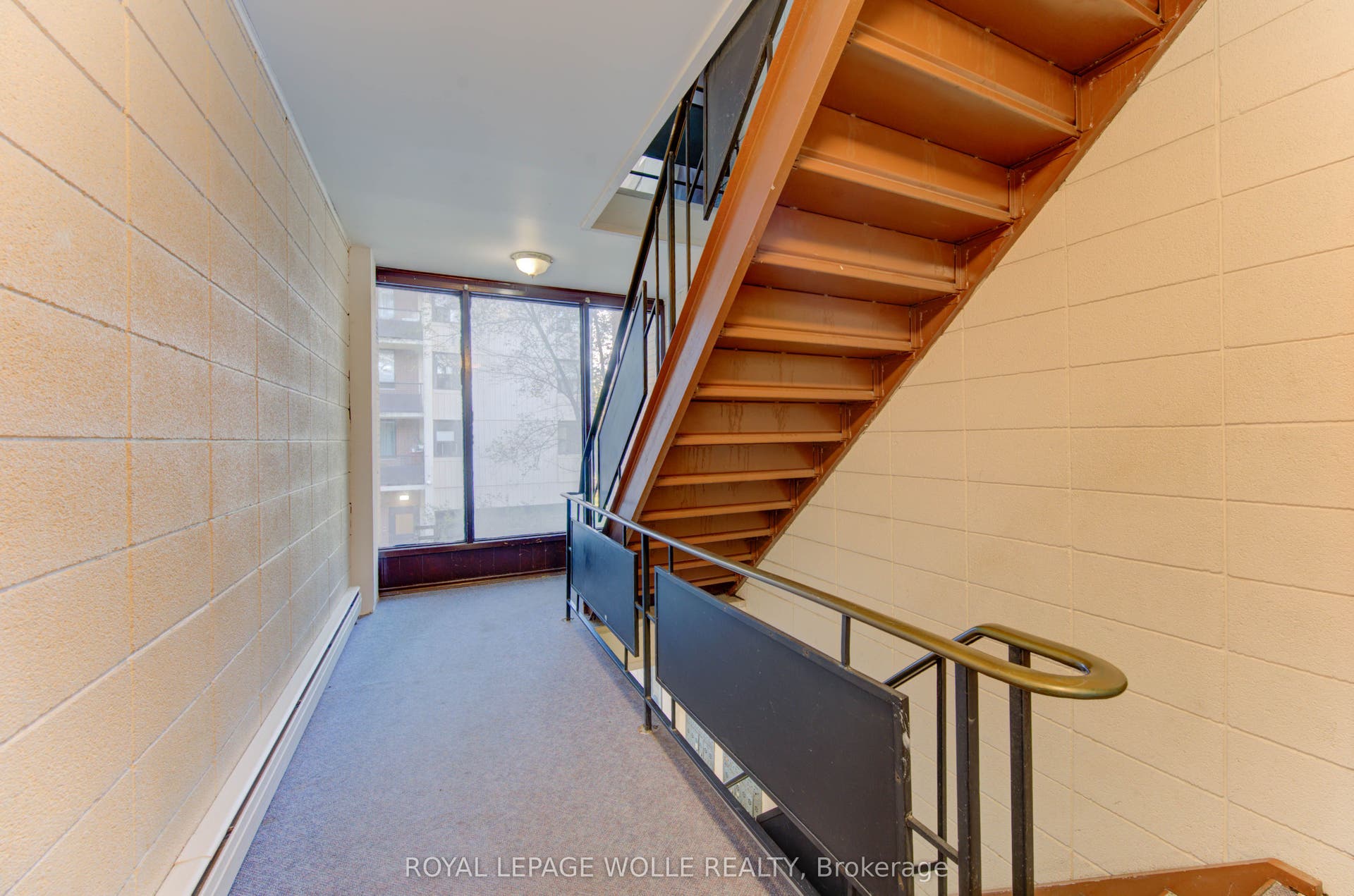 50 Gordon Avenue, Kitchener, Waterloo ON N2H 1N8 50 Gordon Avenue, Kitchener, Waterloo ON N2H 1N8
