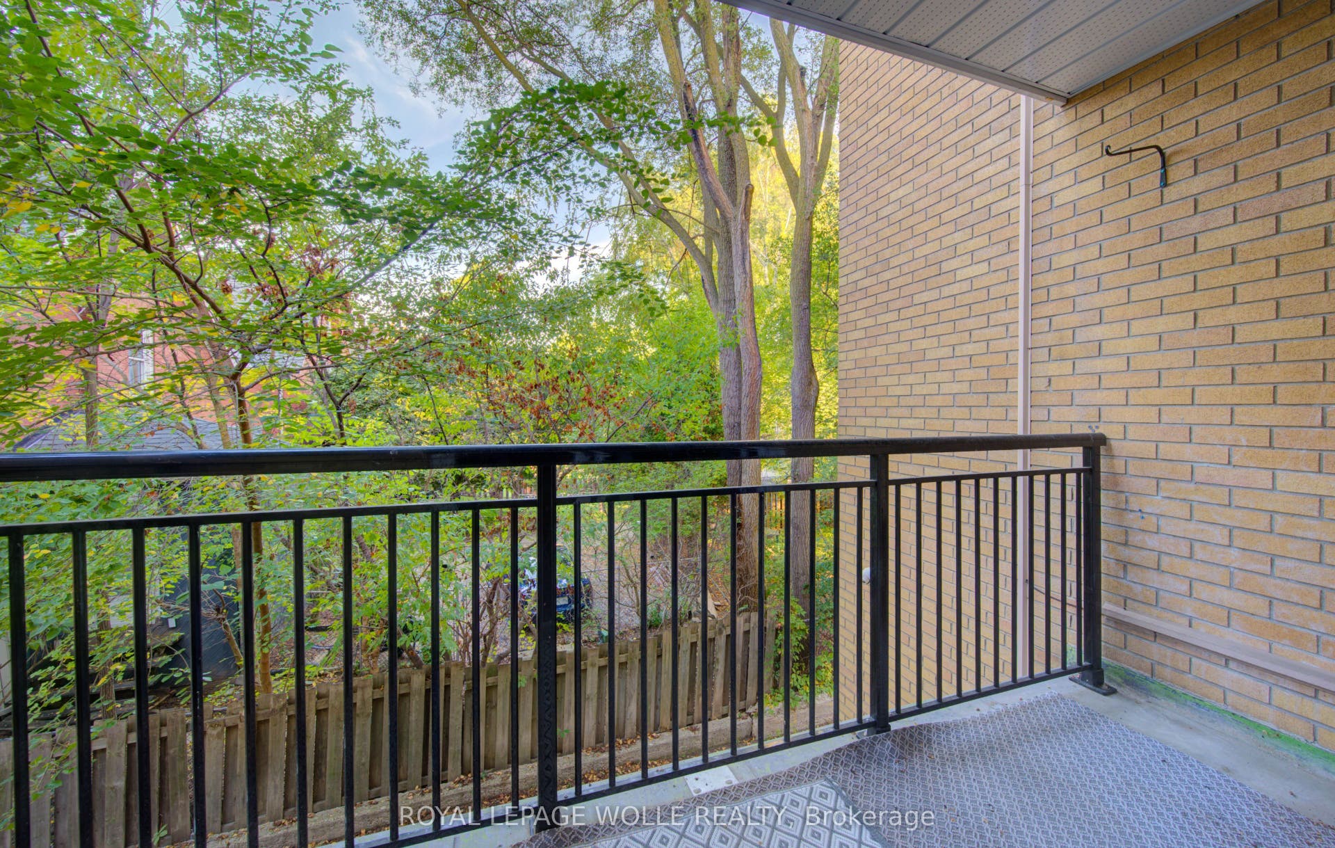 50 Gordon Avenue, Kitchener, Waterloo ON N2H 1N8 50 Gordon Avenue, Kitchener, Waterloo ON N2H 1N8