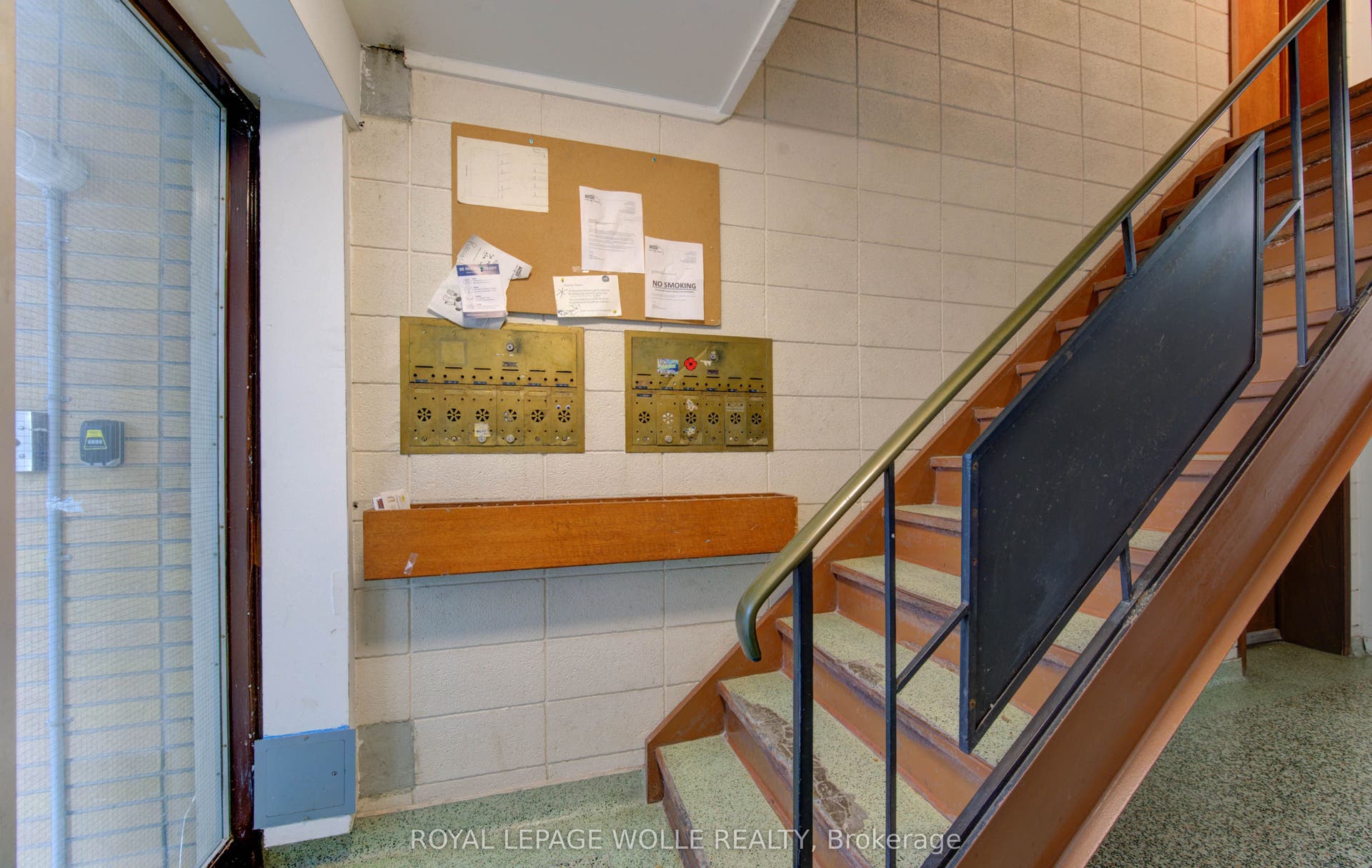 50 Gordon Avenue, Kitchener, Waterloo ON N2H 1N8 50 Gordon Avenue, Kitchener, Waterloo ON N2H 1N8