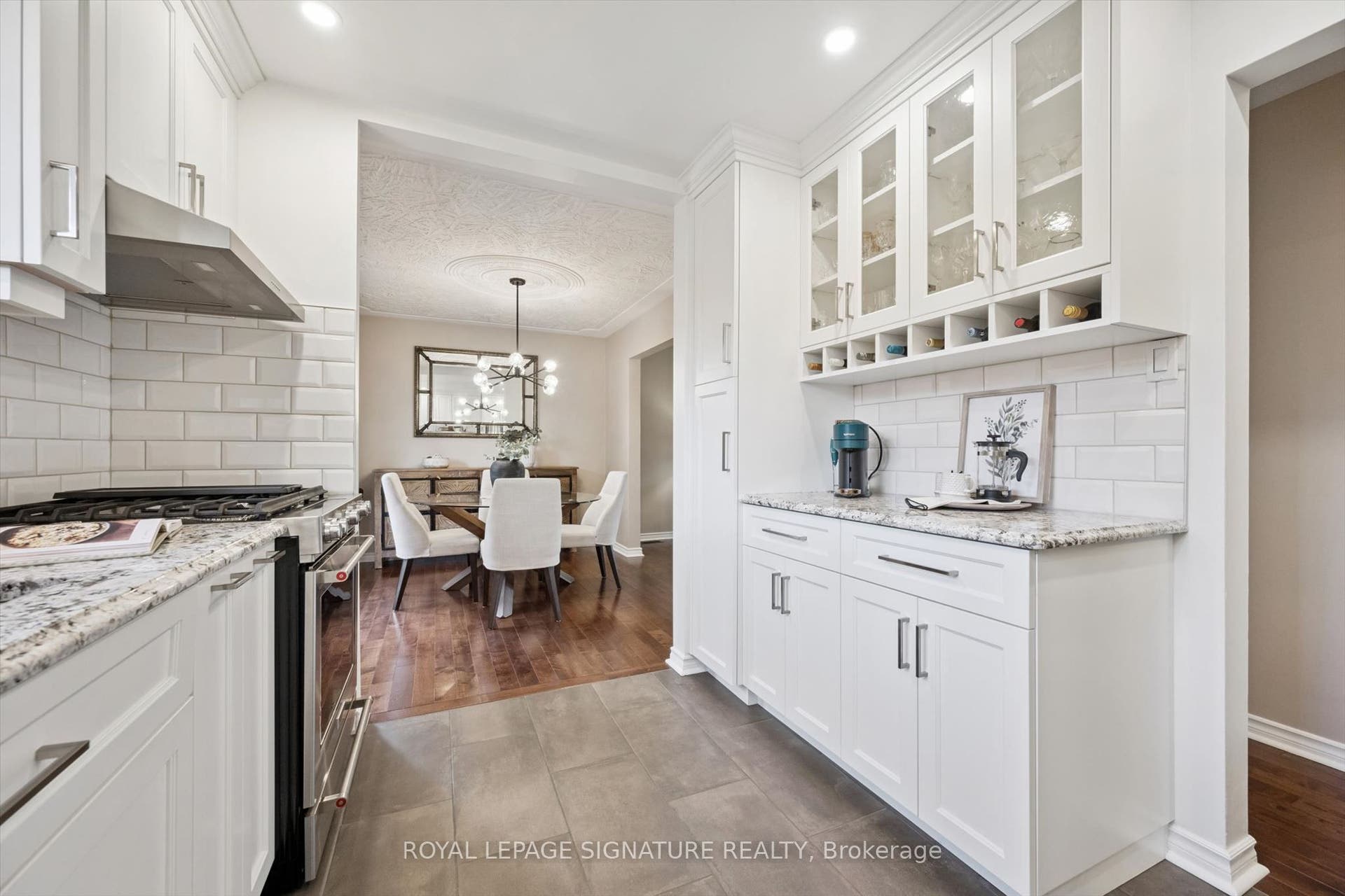 590 Fern Road, Waterloo, Waterloo ON N2V 1K6 590 Fern Road, Waterloo, Waterloo ON N2V 1K6