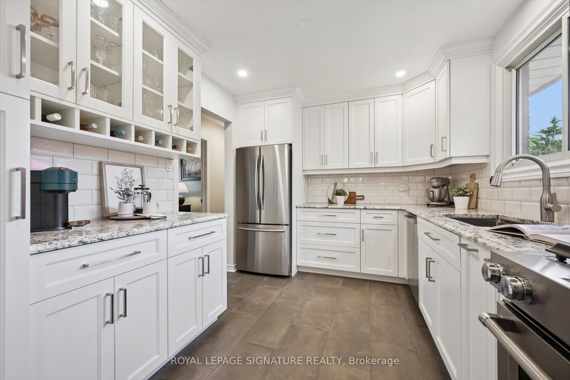 590 Fern Road, Waterloo, Waterloo ON N2V 1K6 590 Fern Road, Waterloo, Waterloo ON N2V 1K6