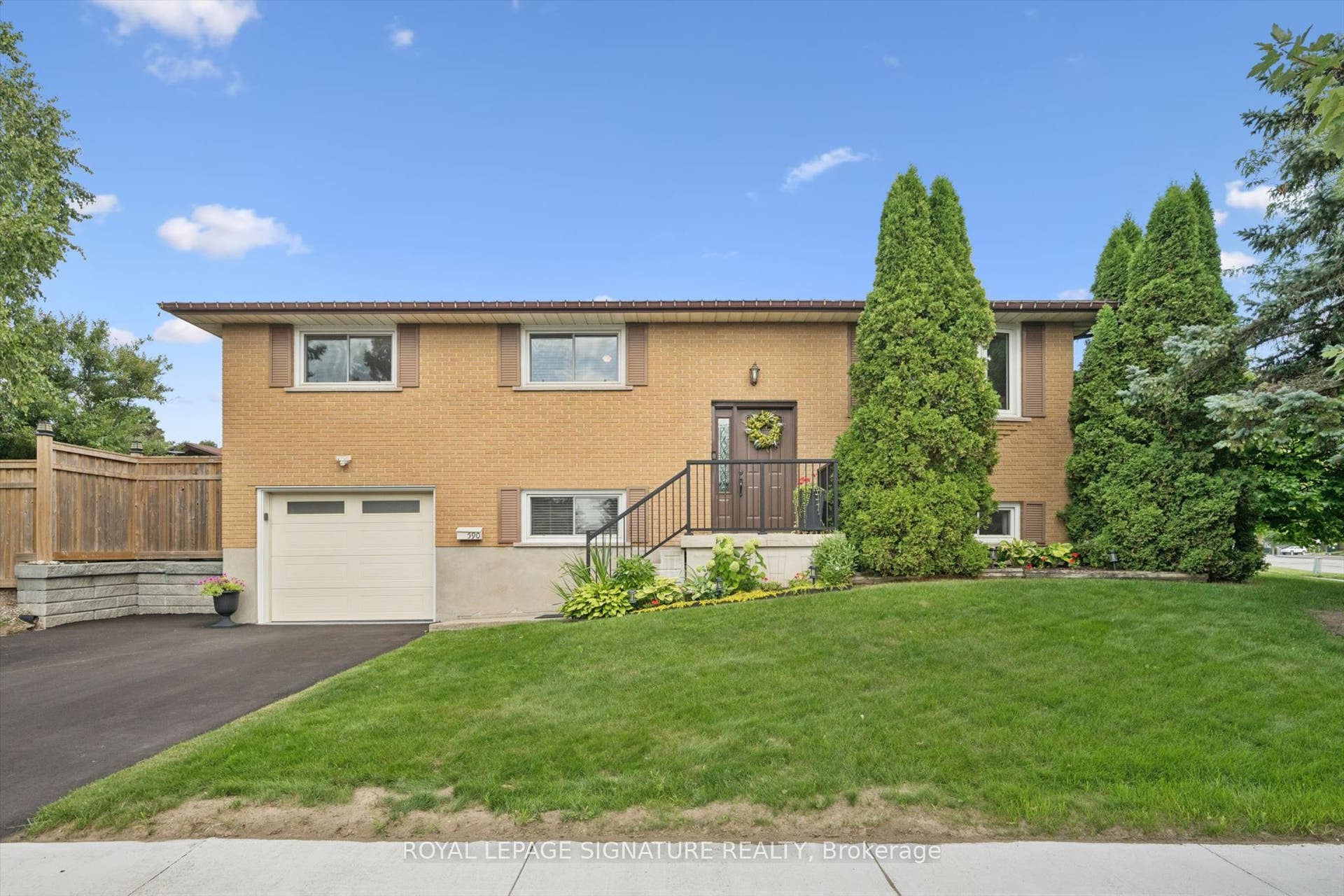 590 Fern Road, Waterloo, Waterloo ON N2V 1K6 590 Fern Road, Waterloo, Waterloo ON N2V 1K6