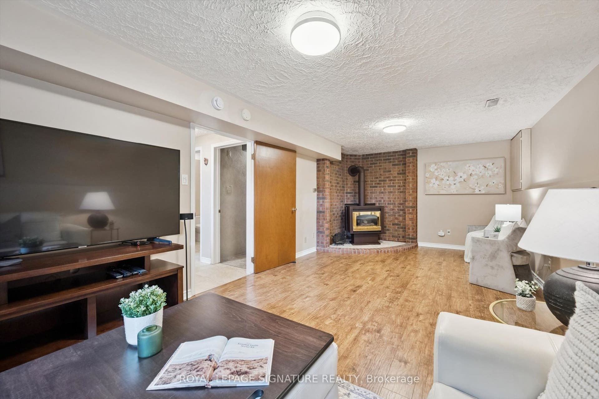590 Fern Road, Waterloo, Waterloo ON N2V 1K6 590 Fern Road, Waterloo, Waterloo ON N2V 1K6