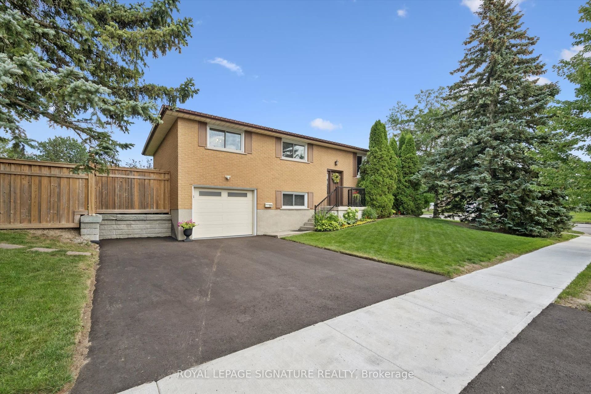 590 Fern Road, Waterloo, Waterloo ON N2V 1K6 590 Fern Road, Waterloo, Waterloo ON N2V 1K6