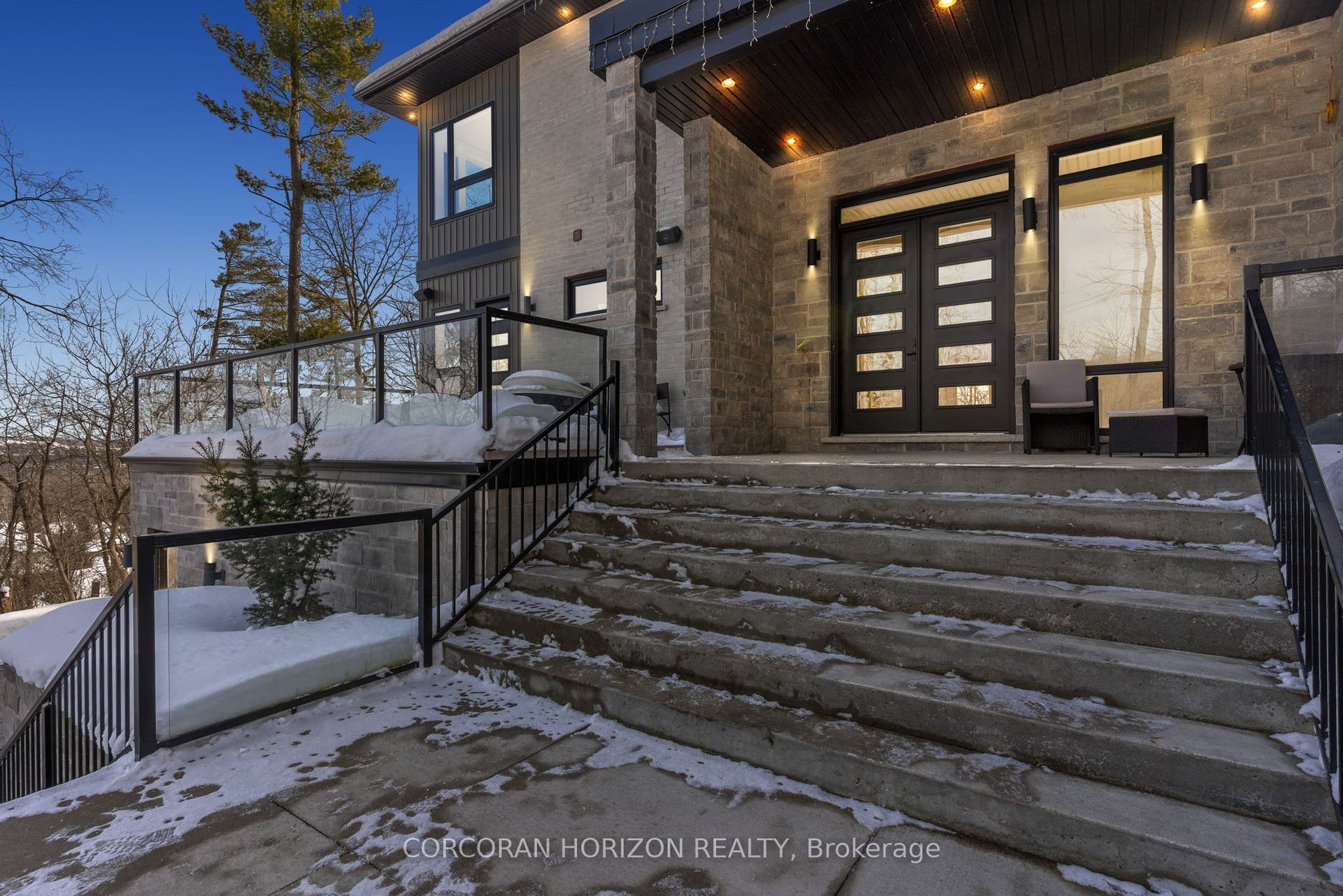 111 Grand Ridge Drive, Cambridge, Waterloo ON N1S 4E4 111 Grand Ridge Drive, Cambridge, Waterloo ON N1S 4E4