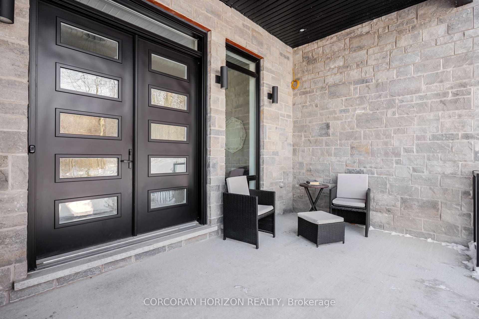 111 Grand Ridge Drive, Cambridge, Waterloo ON N1S 4E4 111 Grand Ridge Drive, Cambridge, Waterloo ON N1S 4E4