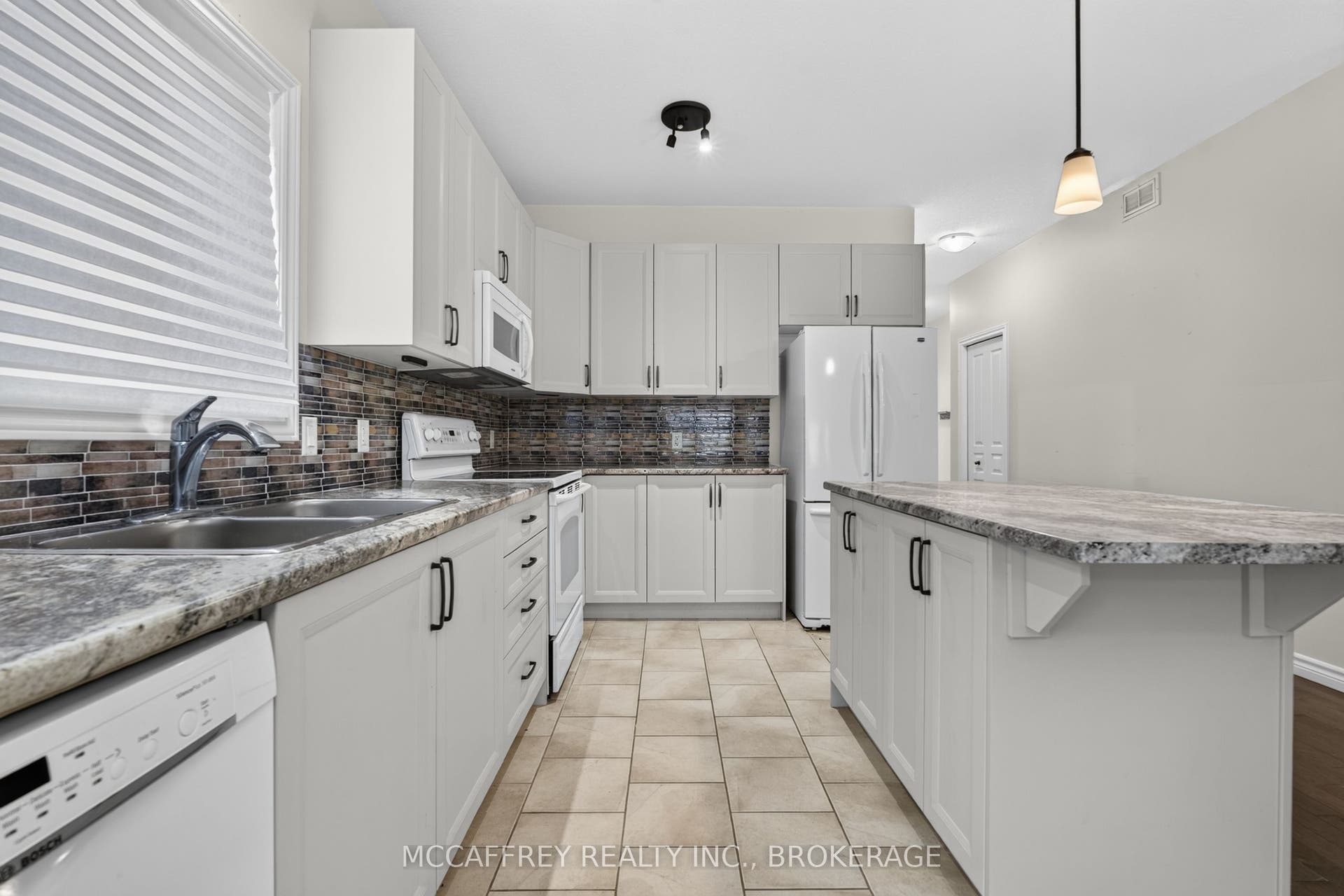 1286 Carfa Crescent, Kingston, Frontenac ON K7P 0M8 1286 Carfa Crescent, Kingston, Frontenac ON K7P 0M8
