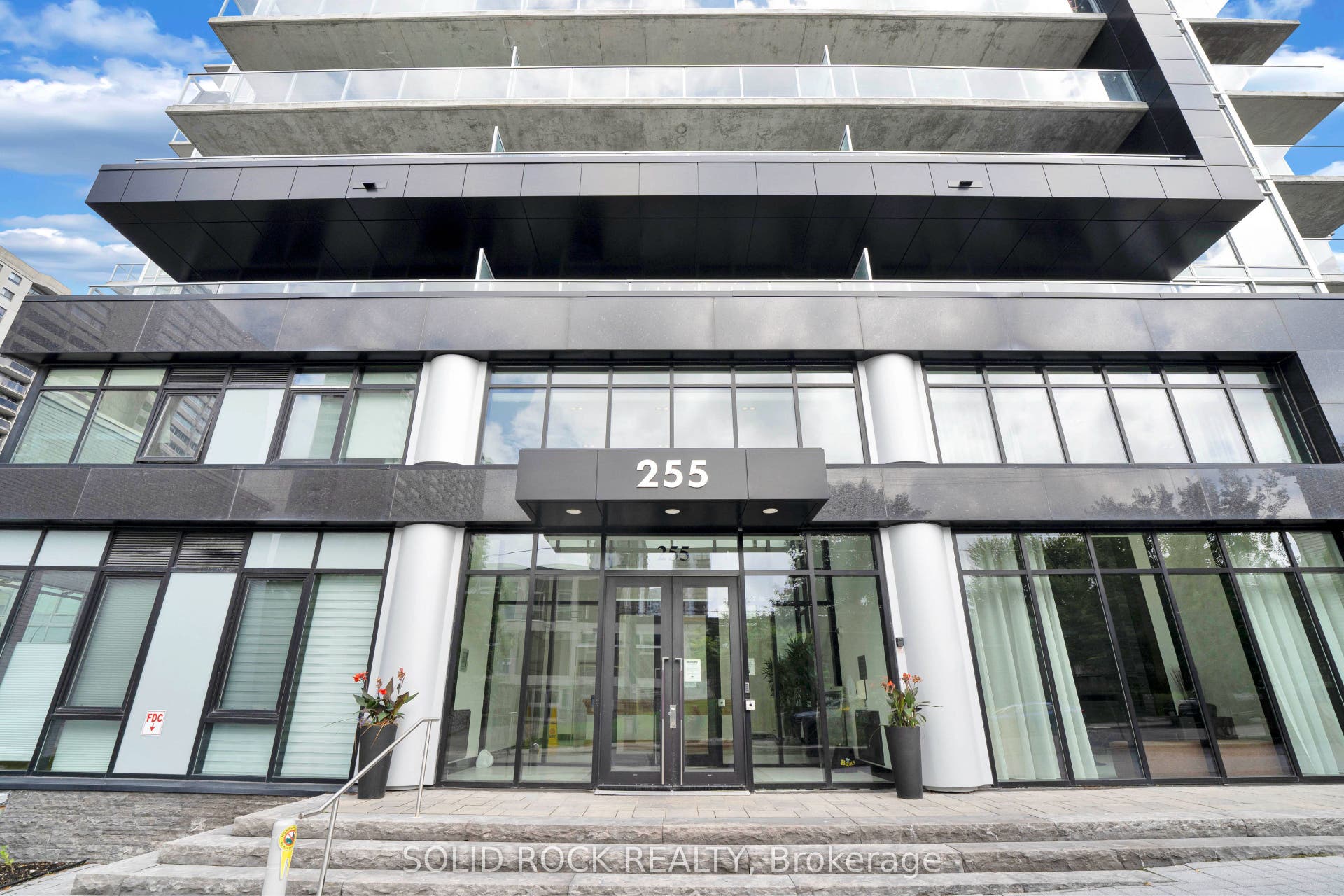 255 Bay Street, #309, Ottawa Centre, Ottawa ON K1R 0C5