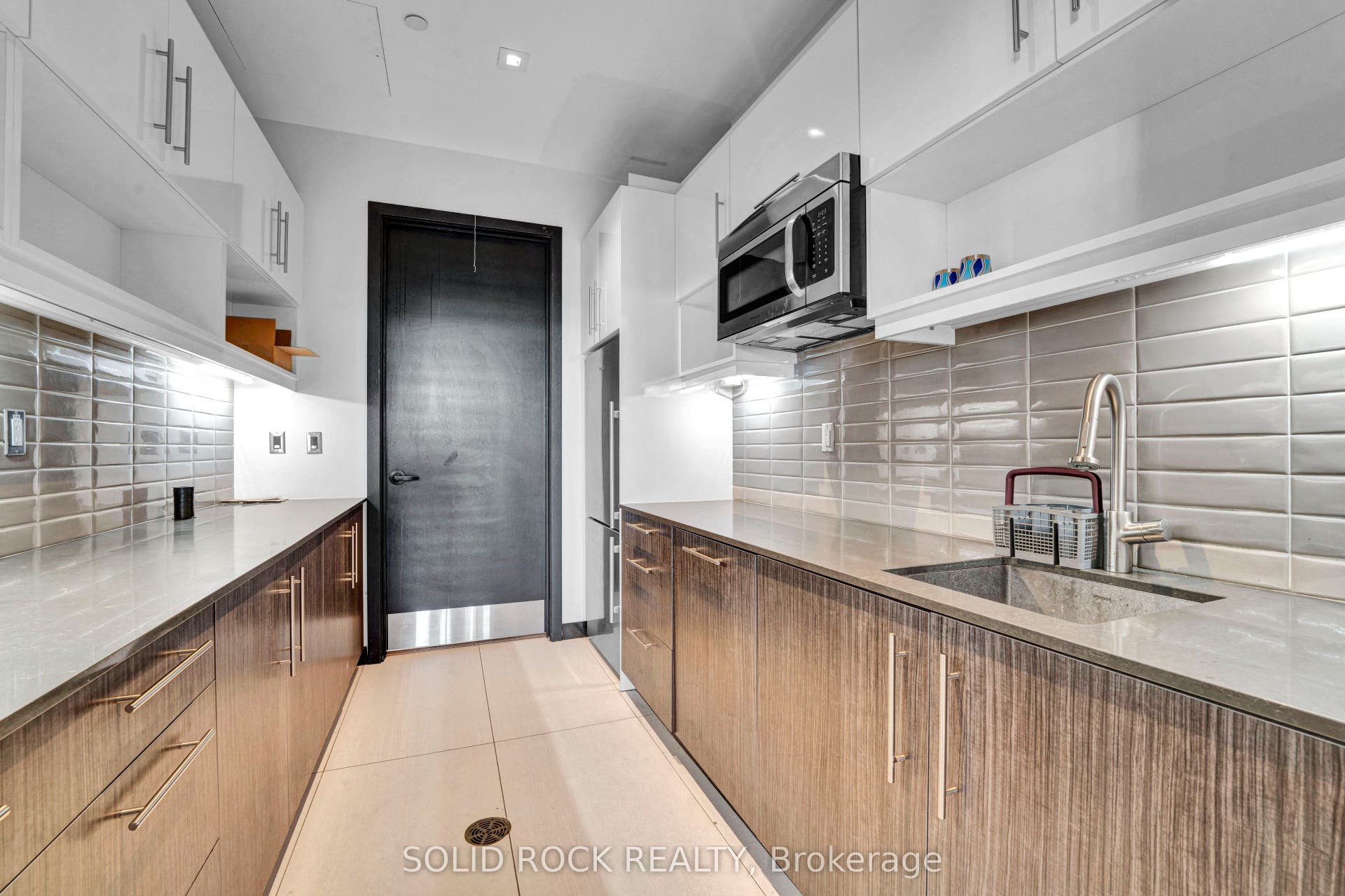 255 Bay Street, #309, Ottawa Centre, Ottawa ON K1R 0C5