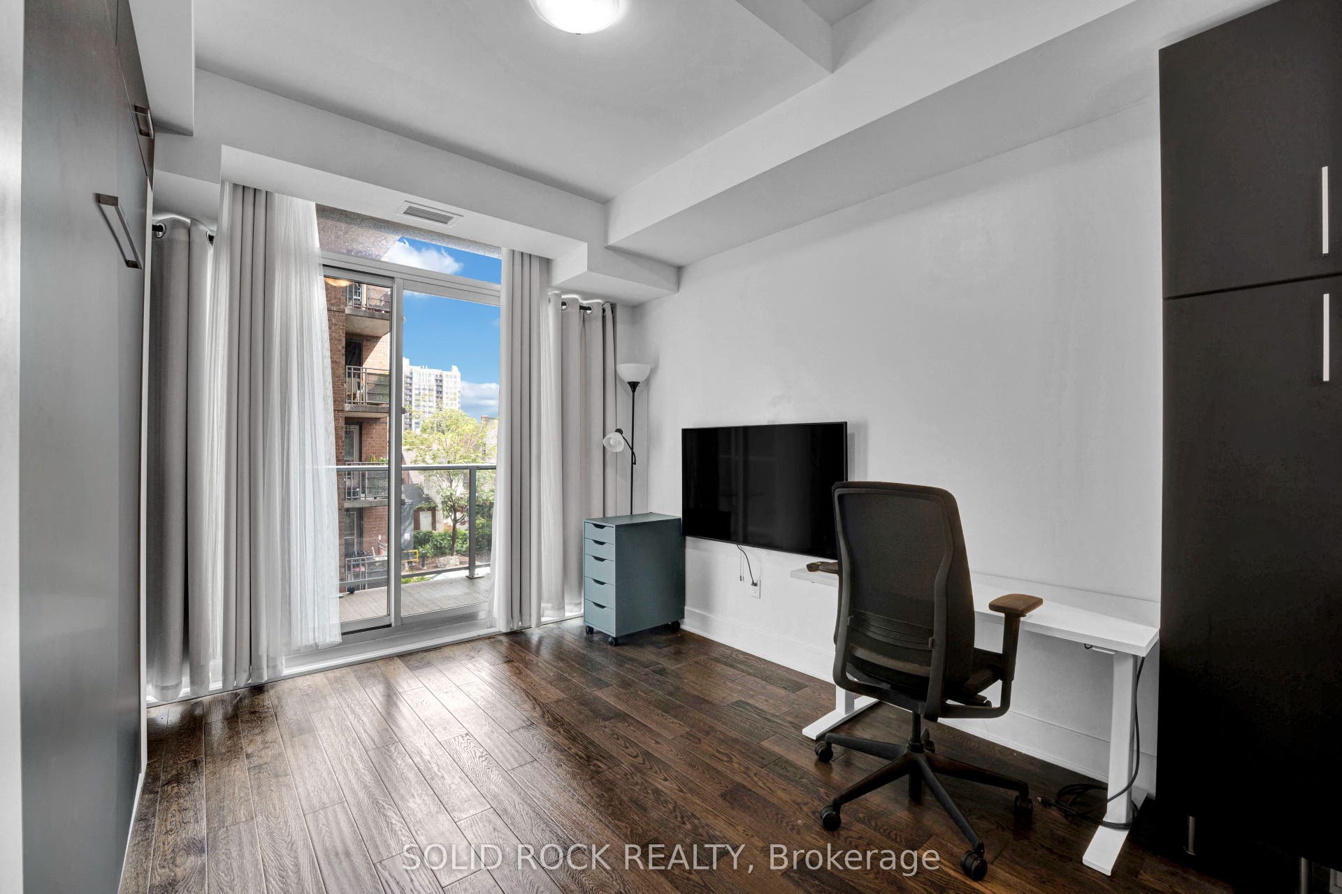 255 Bay Street, #309, Ottawa Centre, Ottawa ON K1R 0C5