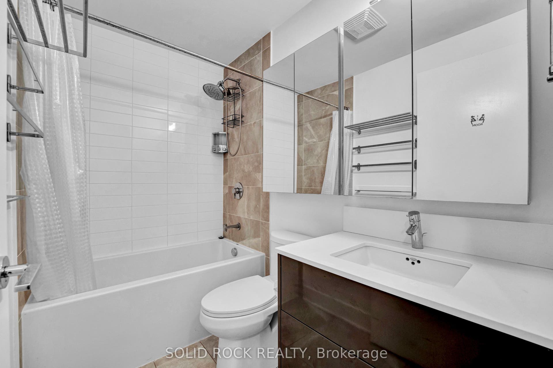 255 Bay Street, #309, Ottawa Centre, Ottawa ON K1R 0C5