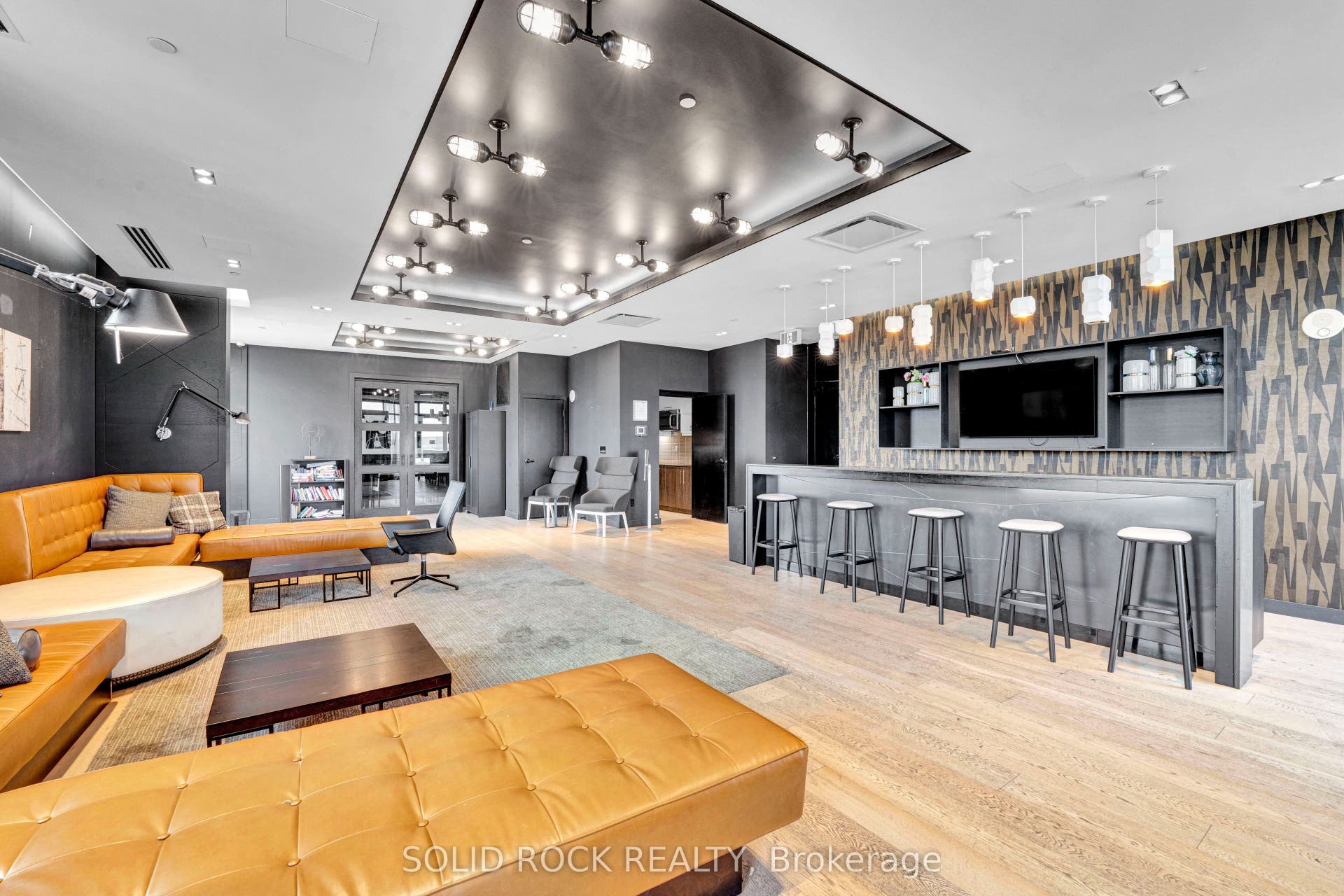255 Bay Street, #309, Ottawa Centre, Ottawa ON K1R 0C5