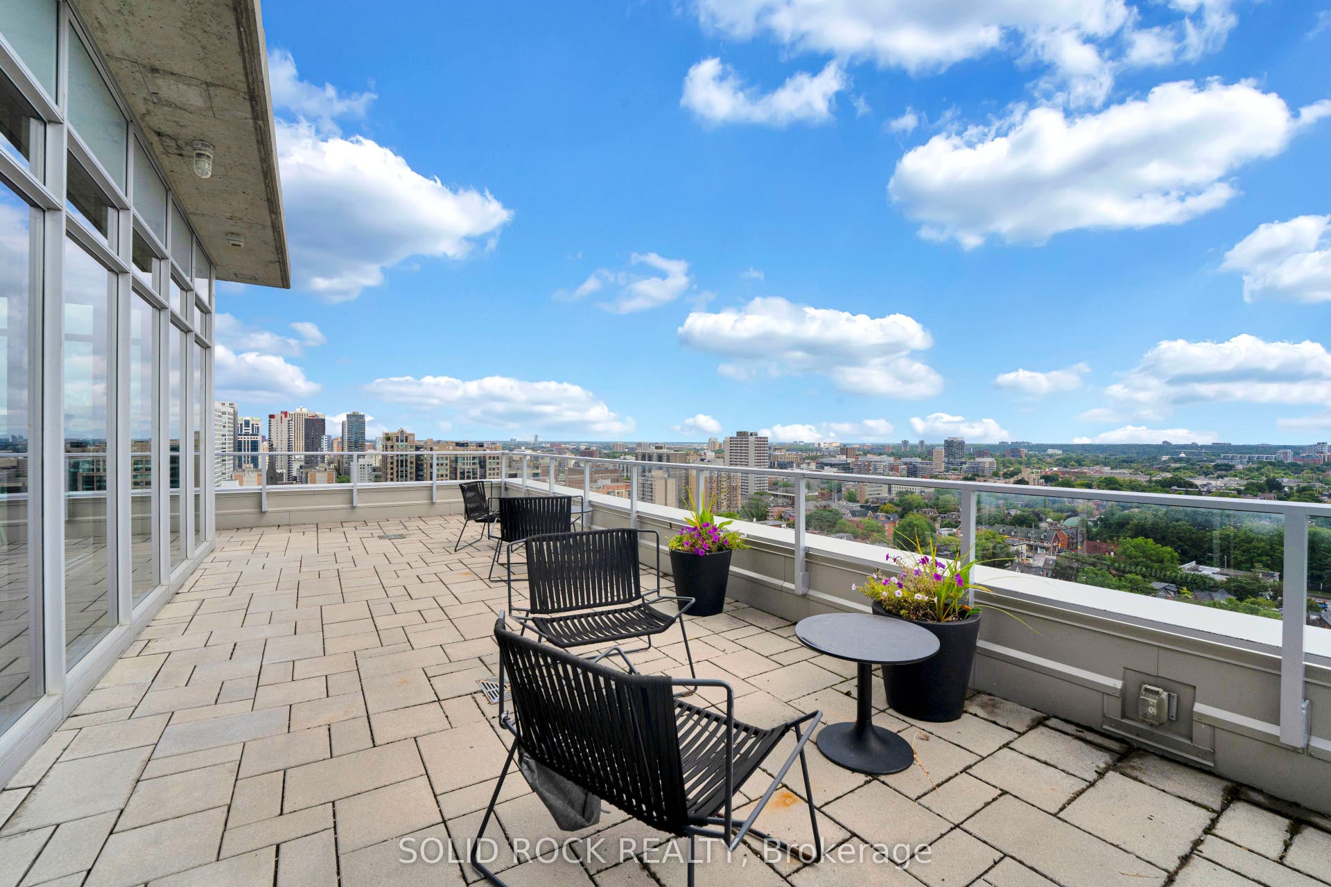 255 Bay Street, #309, Ottawa Centre, Ottawa ON K1R 0C5