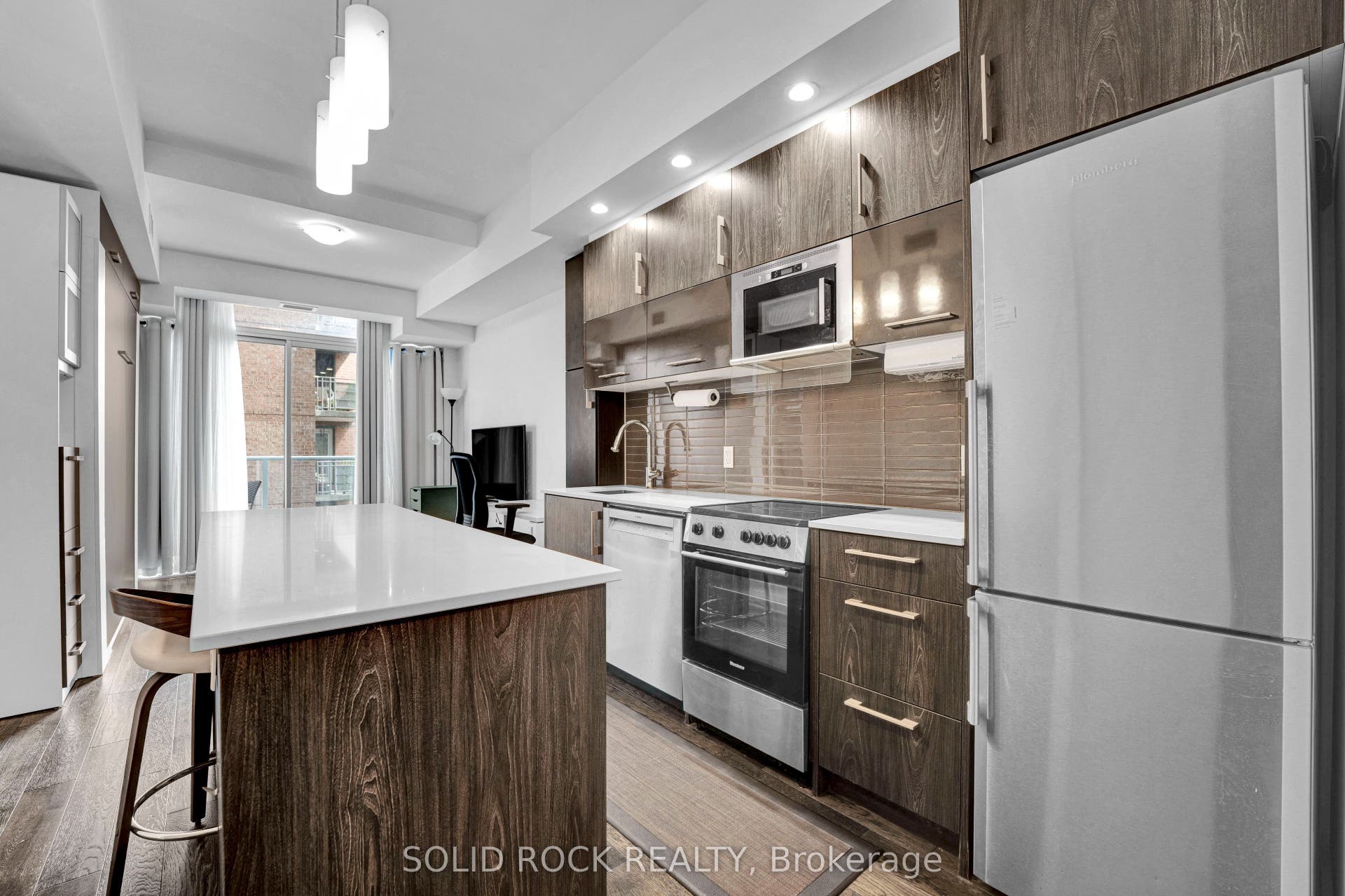 255 Bay Street, #309, Ottawa Centre, Ottawa ON K1R 0C5