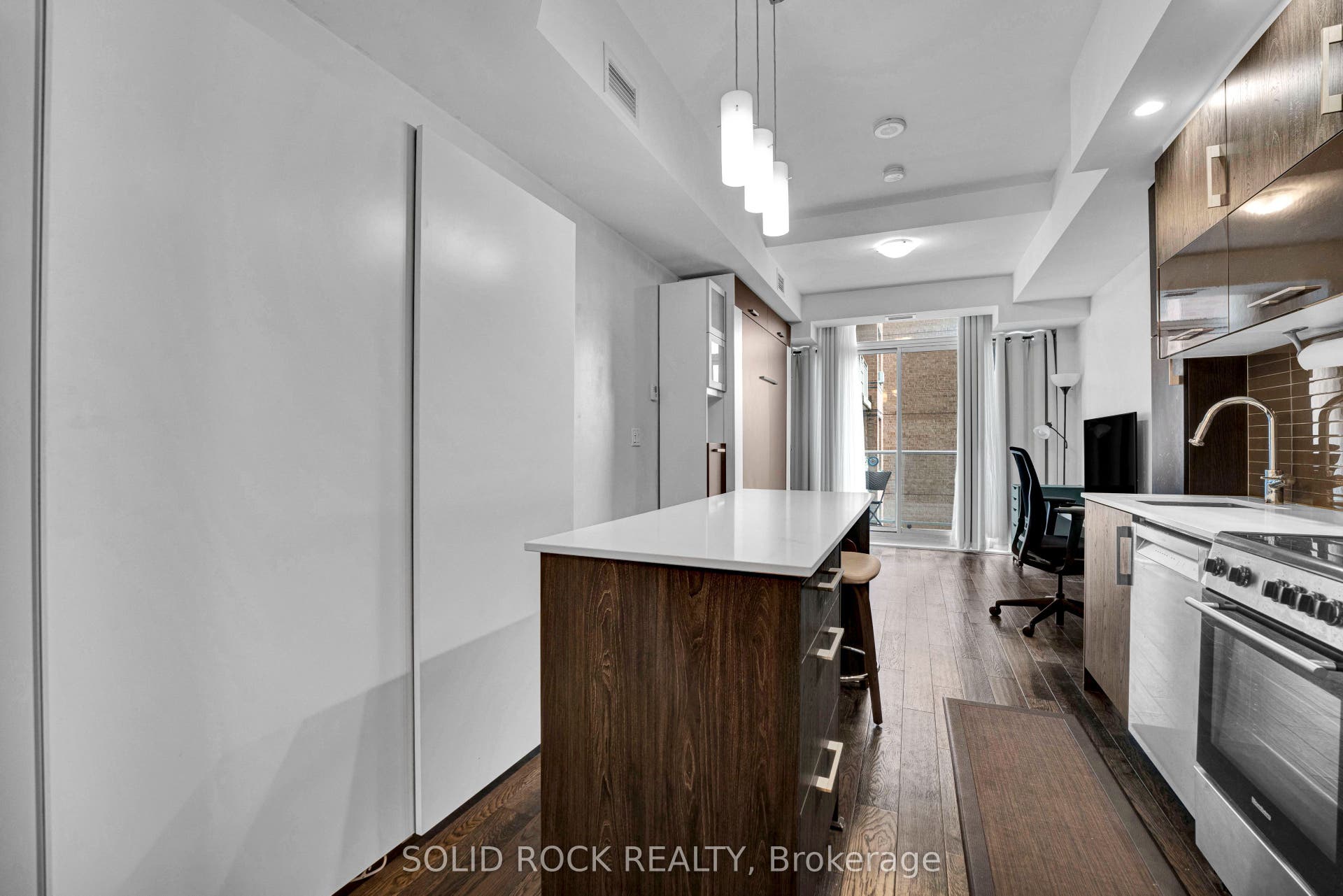 255 Bay Street, #309, Ottawa Centre, Ottawa ON K1R 0C5