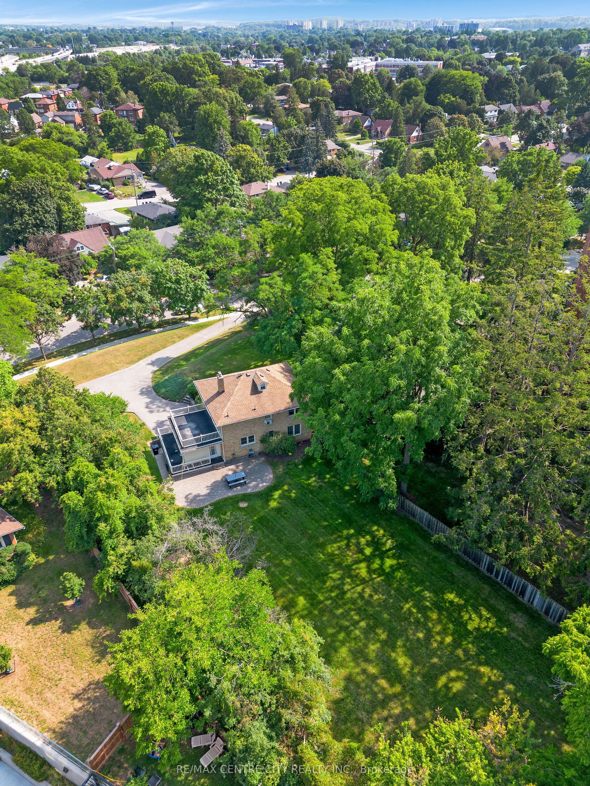272 Sheldon Avenue N, Kitchener, Waterloo ON N2A 1G7 272 Sheldon Avenue N, Kitchener, Waterloo ON N2A 1G7