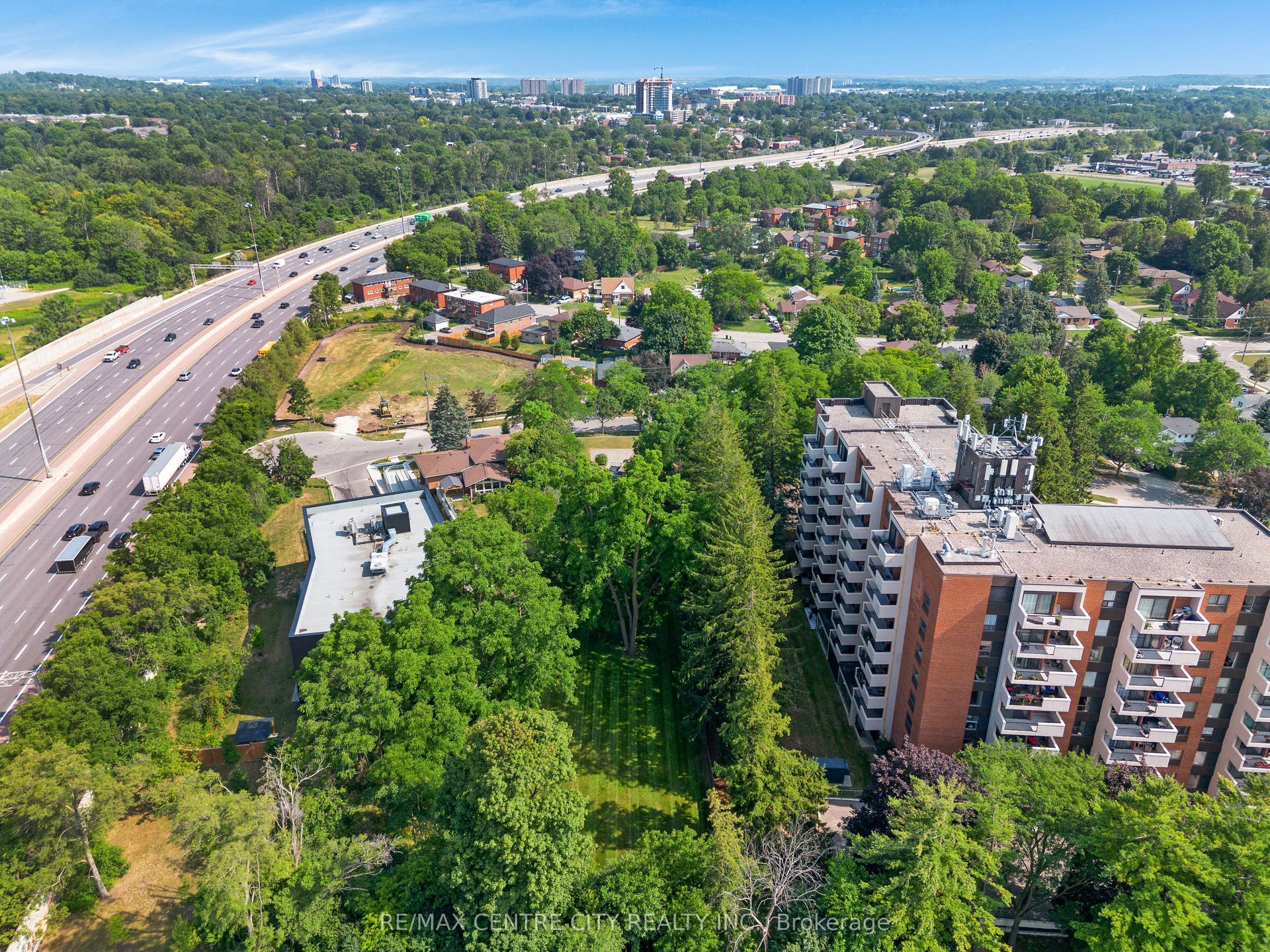 272 Sheldon Avenue N, Kitchener, Waterloo ON N2A 1G7 272 Sheldon Avenue N, Kitchener, Waterloo ON N2A 1G7