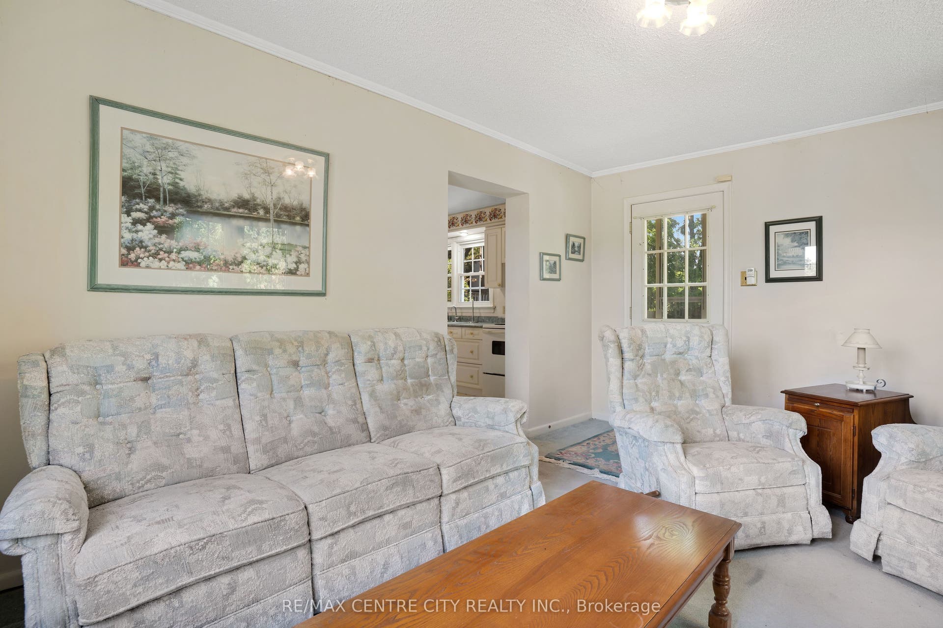 272 Sheldon Avenue N, Kitchener, Waterloo ON N2A 1G7 272 Sheldon Avenue N, Kitchener, Waterloo ON N2A 1G7