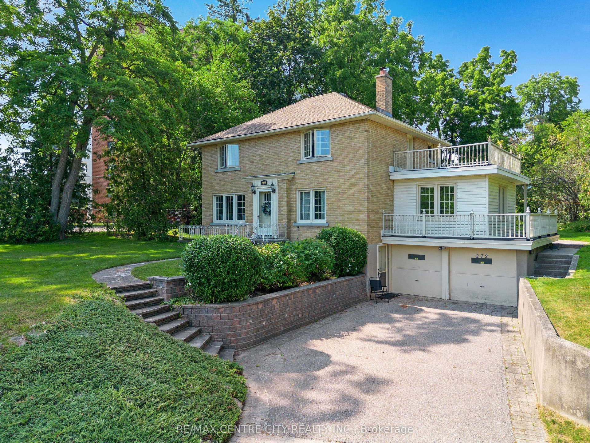 272 Sheldon Avenue N, Kitchener, Waterloo ON N2A 1G7 272 Sheldon Avenue N, Kitchener, Waterloo ON N2A 1G7