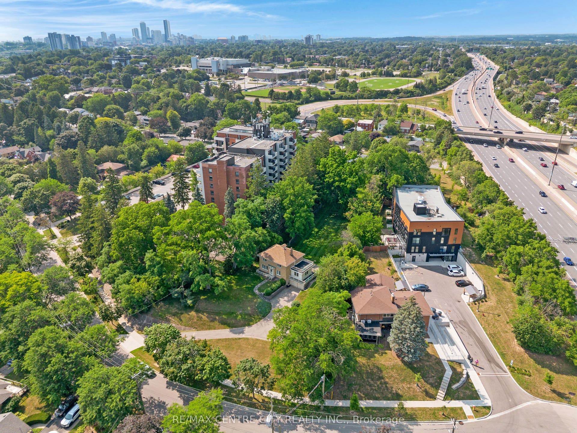 272 Sheldon Avenue N, Kitchener, Waterloo ON N2A 1G7 272 Sheldon Avenue N, Kitchener, Waterloo ON N2A 1G7