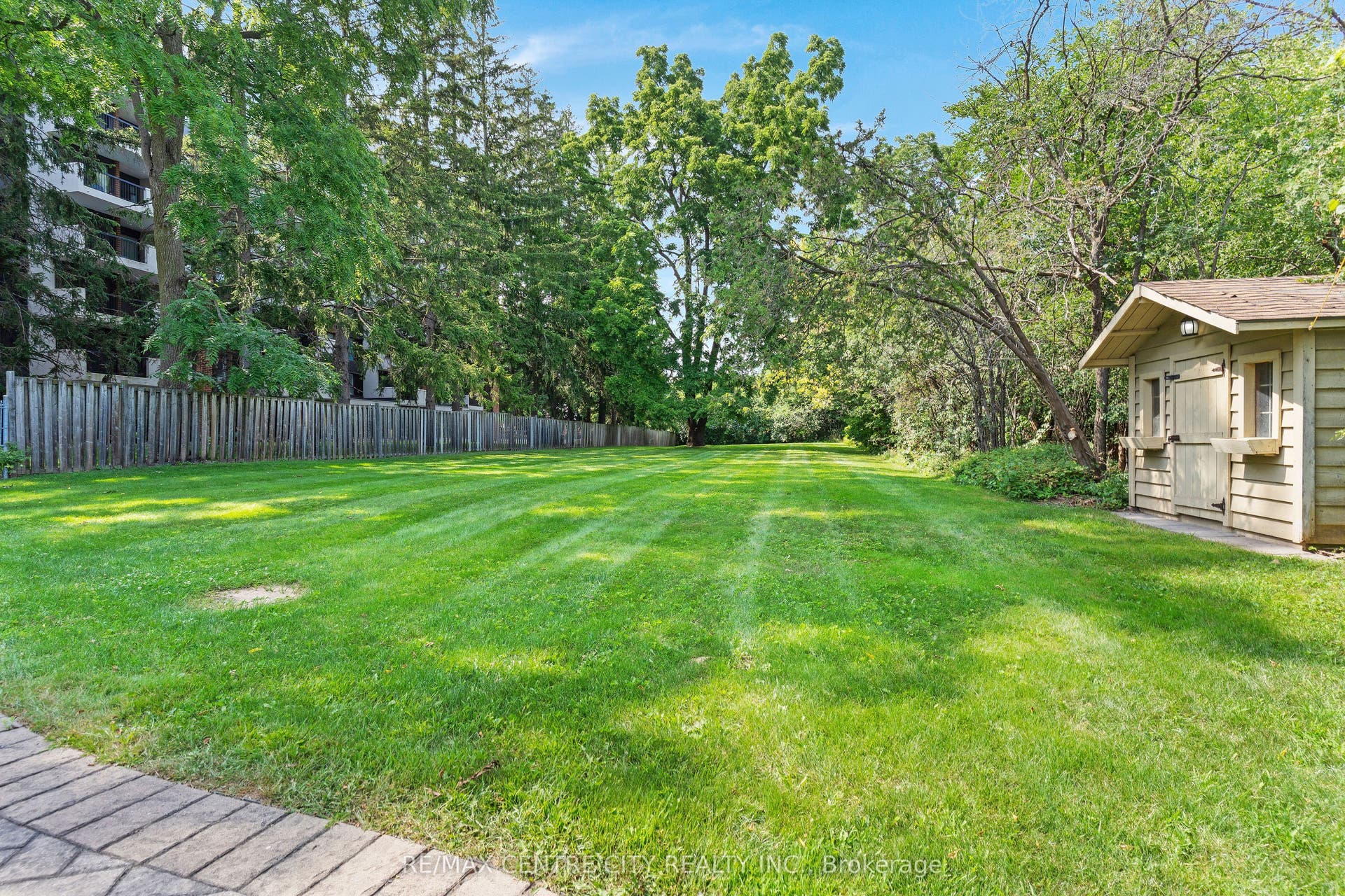 272 Sheldon Avenue N, Kitchener, Waterloo ON N2A 1G7 272 Sheldon Avenue N, Kitchener, Waterloo ON N2A 1G7