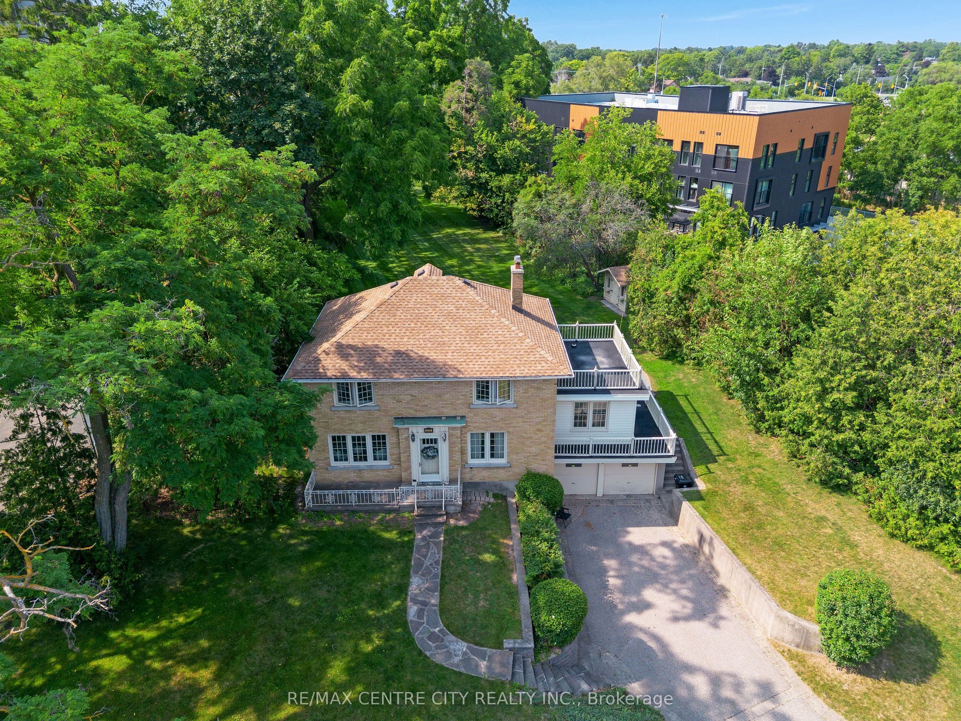272 Sheldon Avenue N, Kitchener, Waterloo ON N2A 1G7 272 Sheldon Avenue N, Kitchener, Waterloo ON N2A 1G7