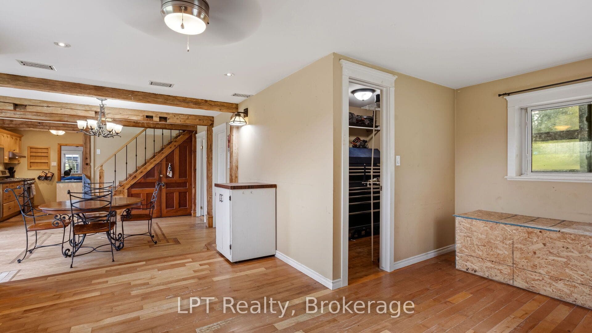 1043 Deloro Road, Marmora And Lake, Hastings ON K0K 2M0 Storage Closet with built in Shelving
