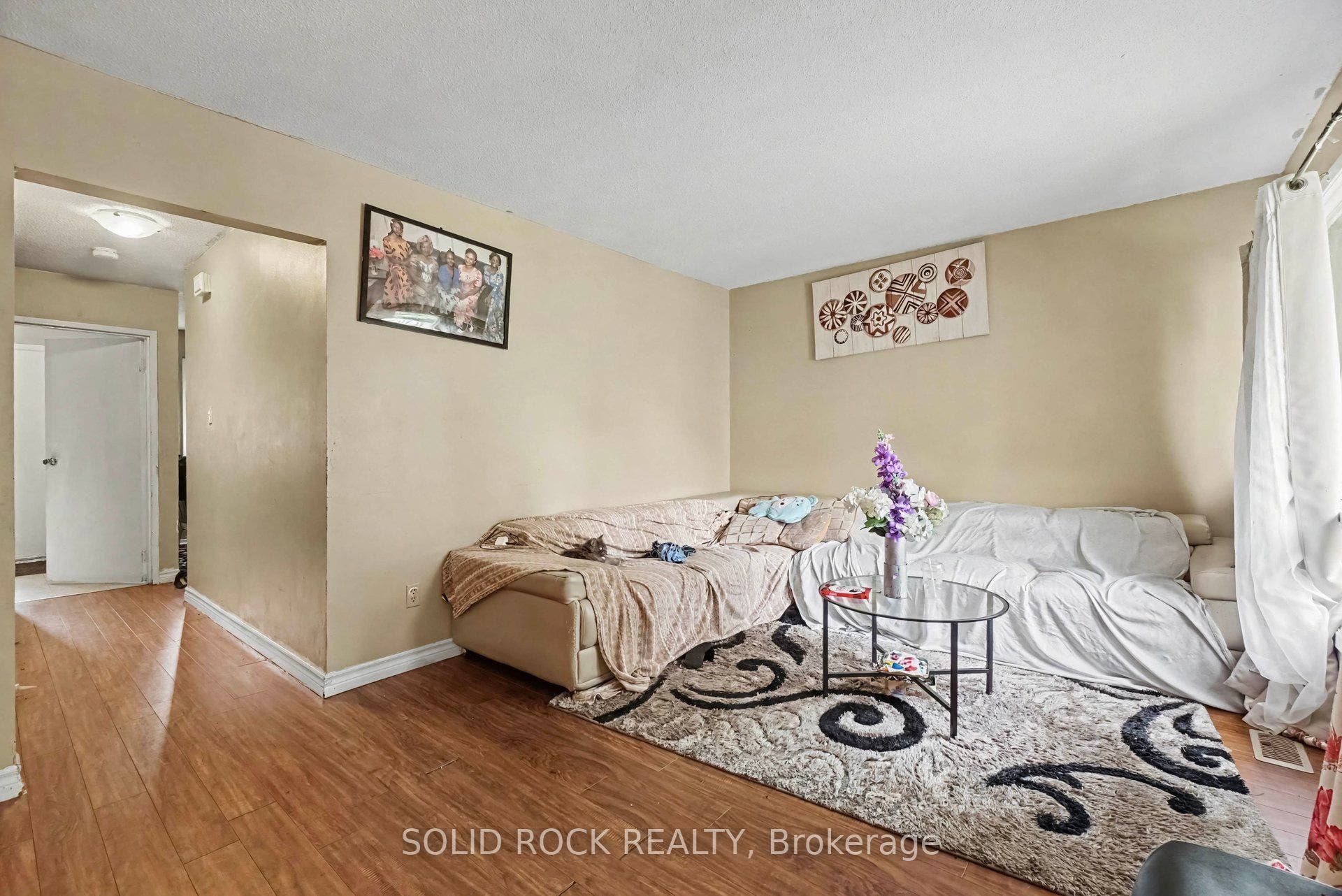 1735 Meadowbrook Road, #71, Cyrville - Carson Grove - Pineview, Ottawa ON K1B 4W6 1735 Meadowbrook Road, #71, Cyrville - Carson Grove - Pineview, Ottawa ON K1B 4W6