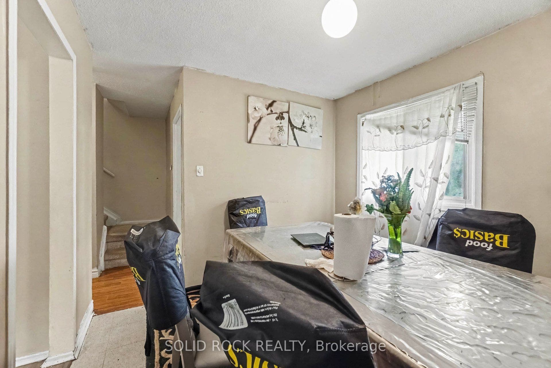 1735 Meadowbrook Road, #71, Cyrville - Carson Grove - Pineview, Ottawa ON K1B 4W6 1735 Meadowbrook Road, #71, Cyrville - Carson Grove - Pineview, Ottawa ON K1B 4W6