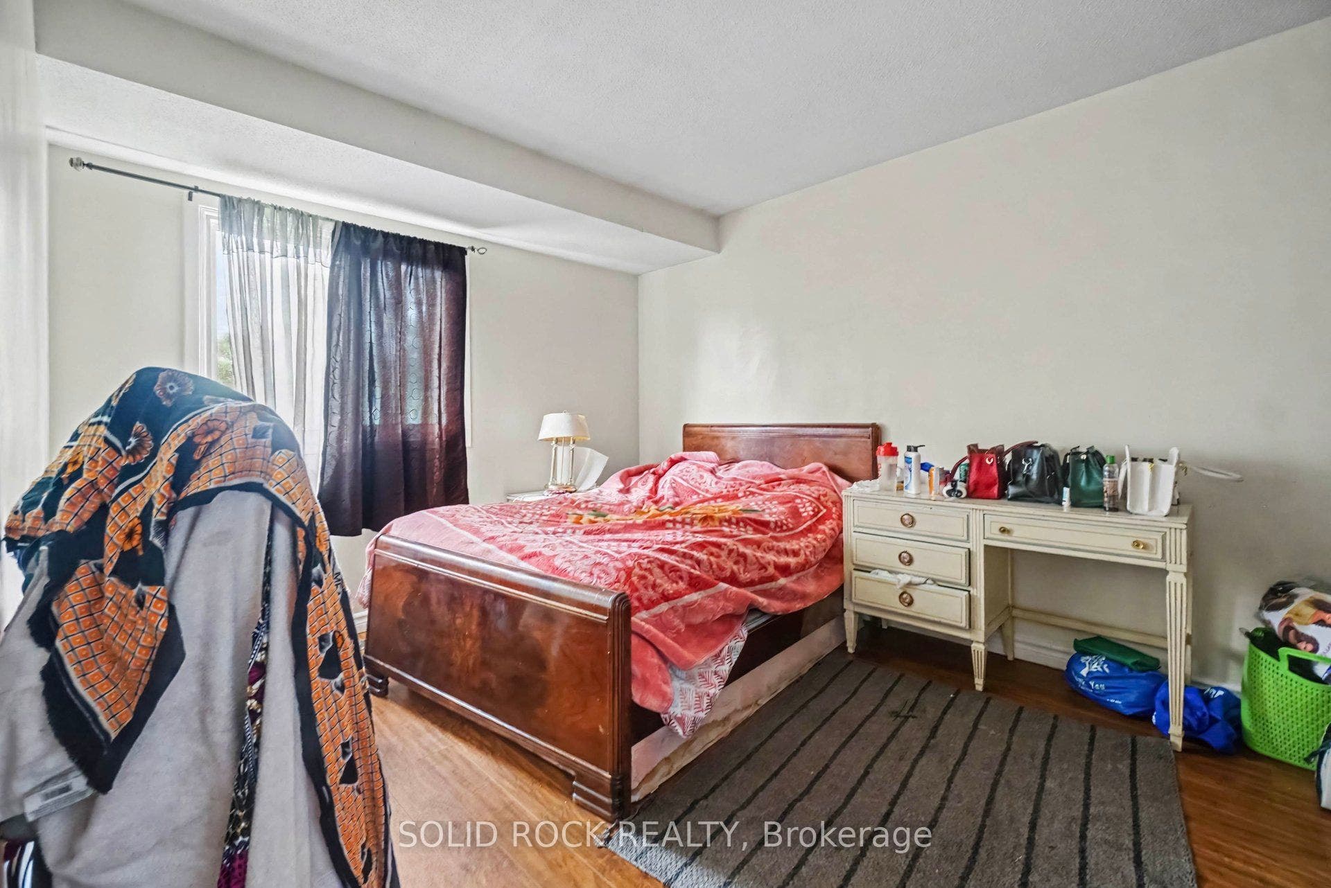 1735 Meadowbrook Road, #71, Cyrville - Carson Grove - Pineview, Ottawa ON K1B 4W6 1735 Meadowbrook Road, #71, Cyrville - Carson Grove - Pineview, Ottawa ON K1B 4W6