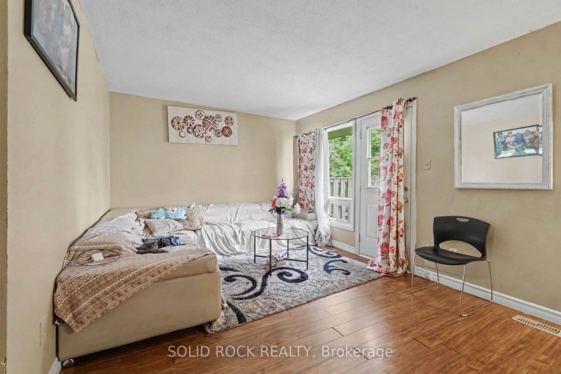 1735 Meadowbrook Road, #71, Cyrville - Carson Grove - Pineview, Ottawa ON K1B 4W6 1735 Meadowbrook Road, #71, Cyrville - Carson Grove - Pineview, Ottawa ON K1B 4W6