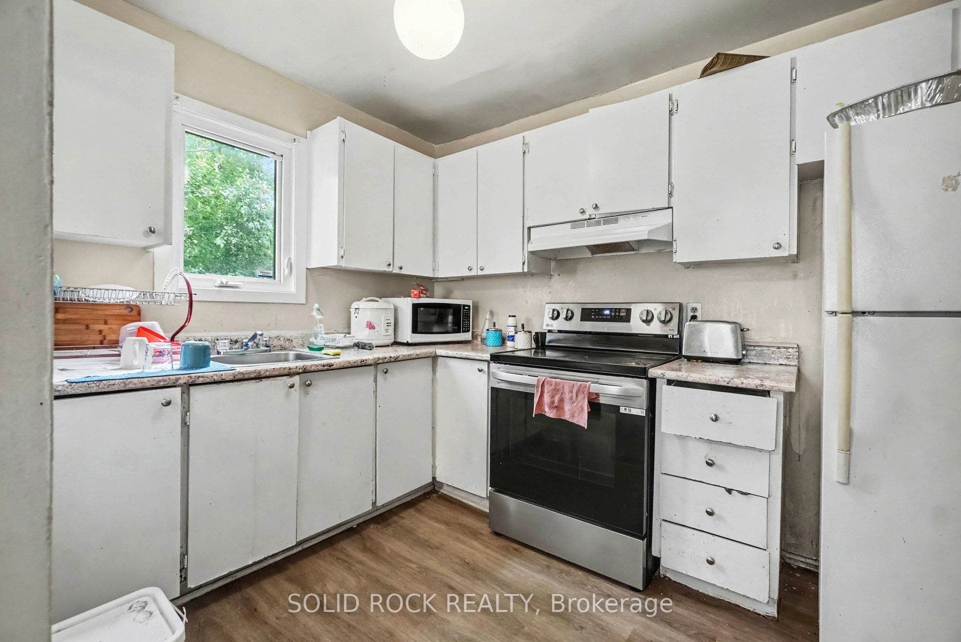 1735 Meadowbrook Road, #71, Cyrville - Carson Grove - Pineview, Ottawa ON K1B 4W6 1735 Meadowbrook Road, #71, Cyrville - Carson Grove - Pineview, Ottawa ON K1B 4W6