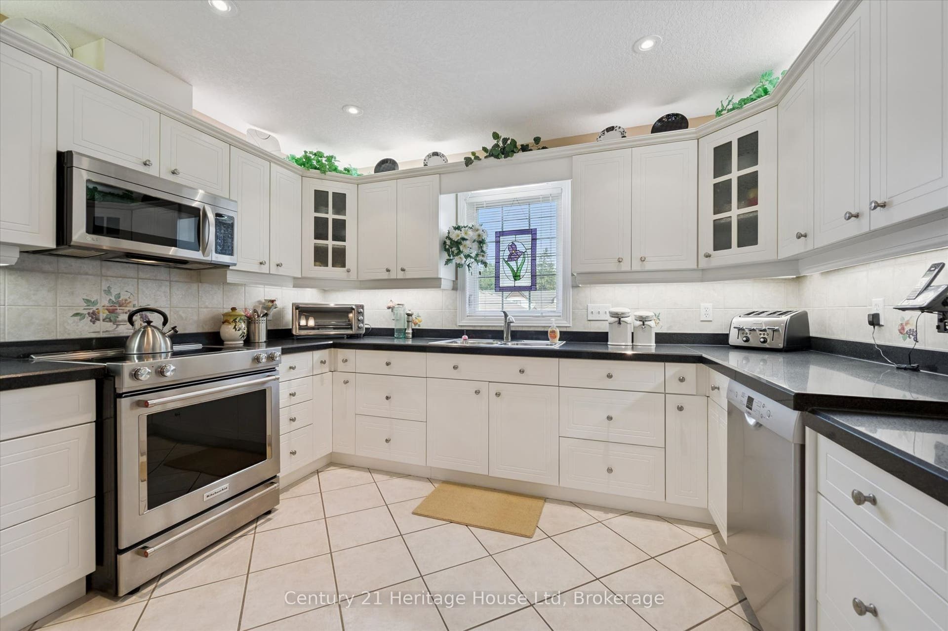 545 Athol Street, Centre Wellington, Wellington ON N1M 3T6 545 Athol Street, Centre Wellington, Wellington ON N1M 3T6