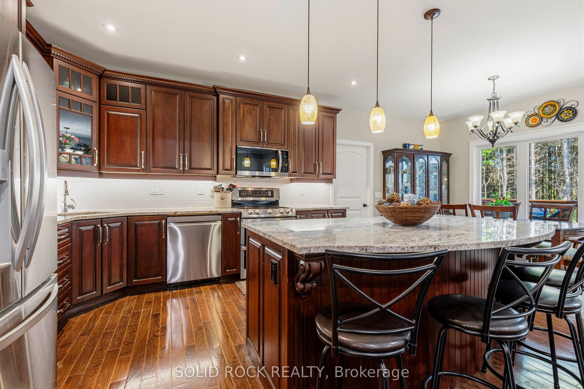 717 Upper Oak Leaf Road, Athens, Leeds And Grenville ON K0E 1B0 Granite countertops and custom cabinetry.