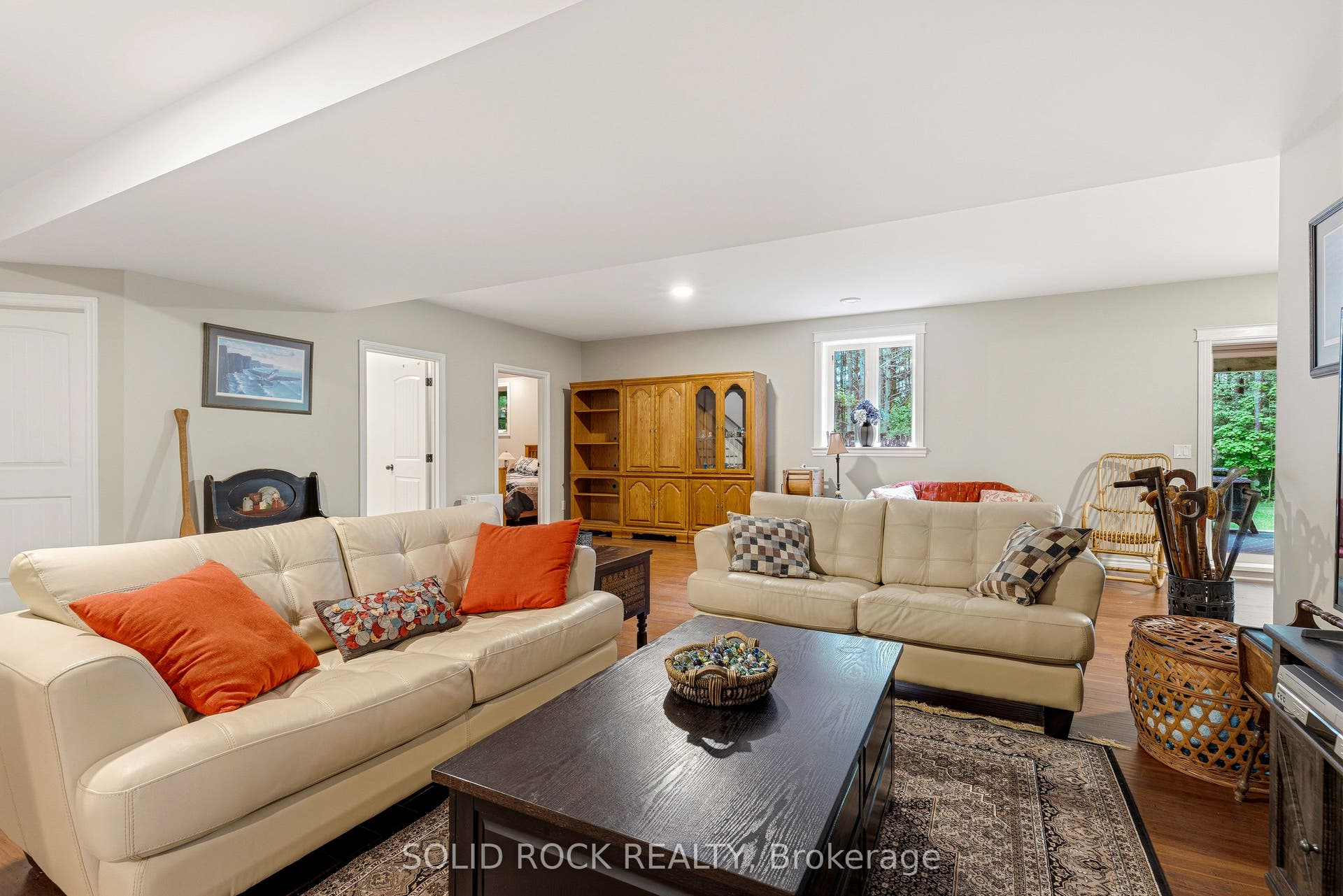 717 Upper Oak Leaf Road, Athens, Leeds And Grenville ON K0E 1B0 Ground level walk-out family room.