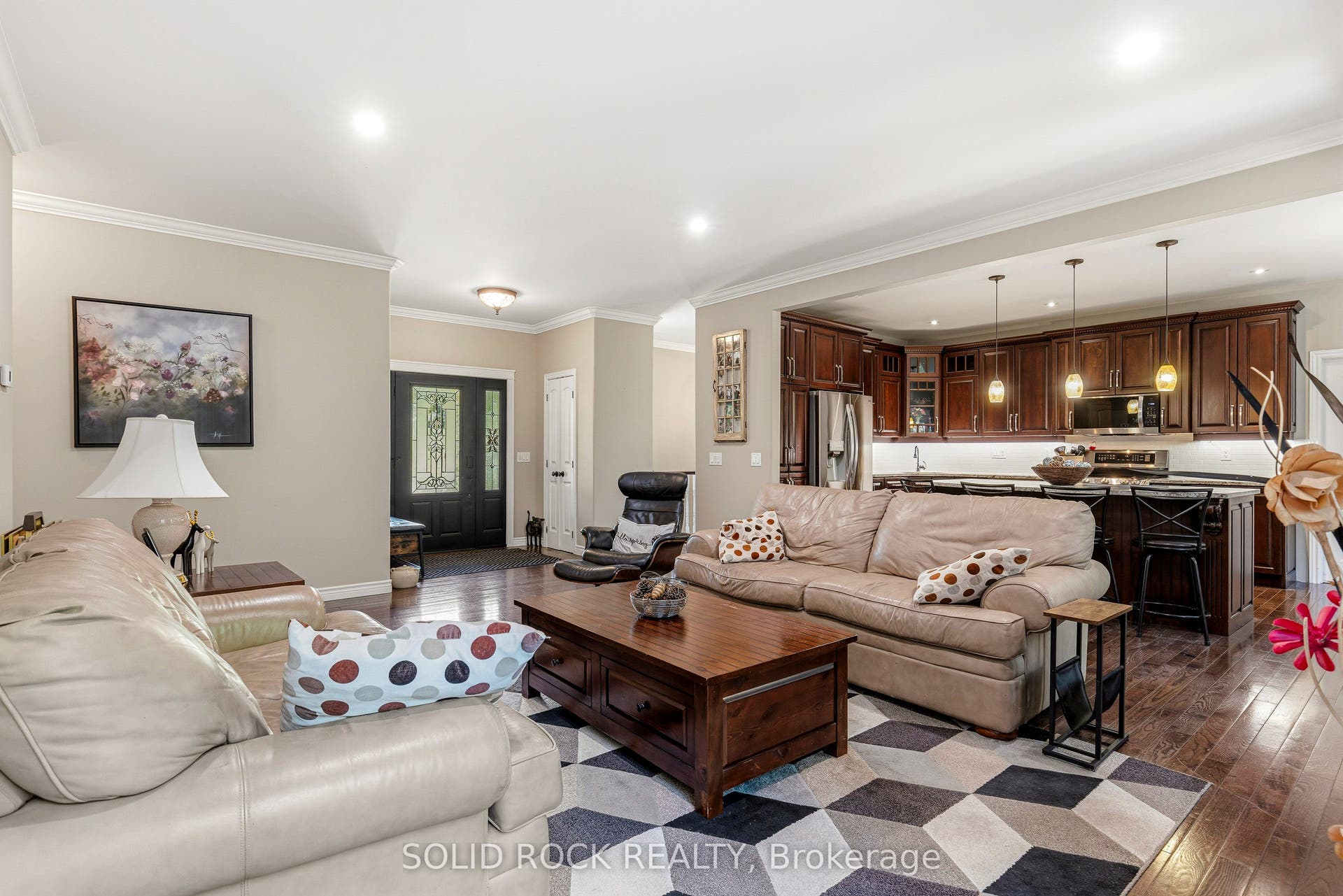 717 Upper Oak Leaf Road, Athens, Leeds And Grenville ON K0E 1B0 Open concept living room and kitchen.