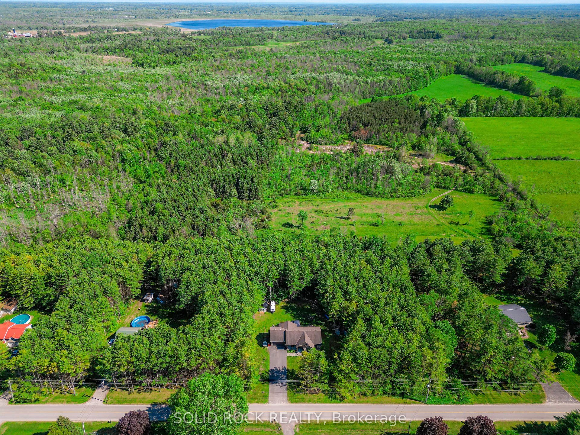 717 Upper Oak Leaf Road, Athens, Leeds And Grenville ON K0E 1B0 Beautifully maintained home with quiet neighbours.