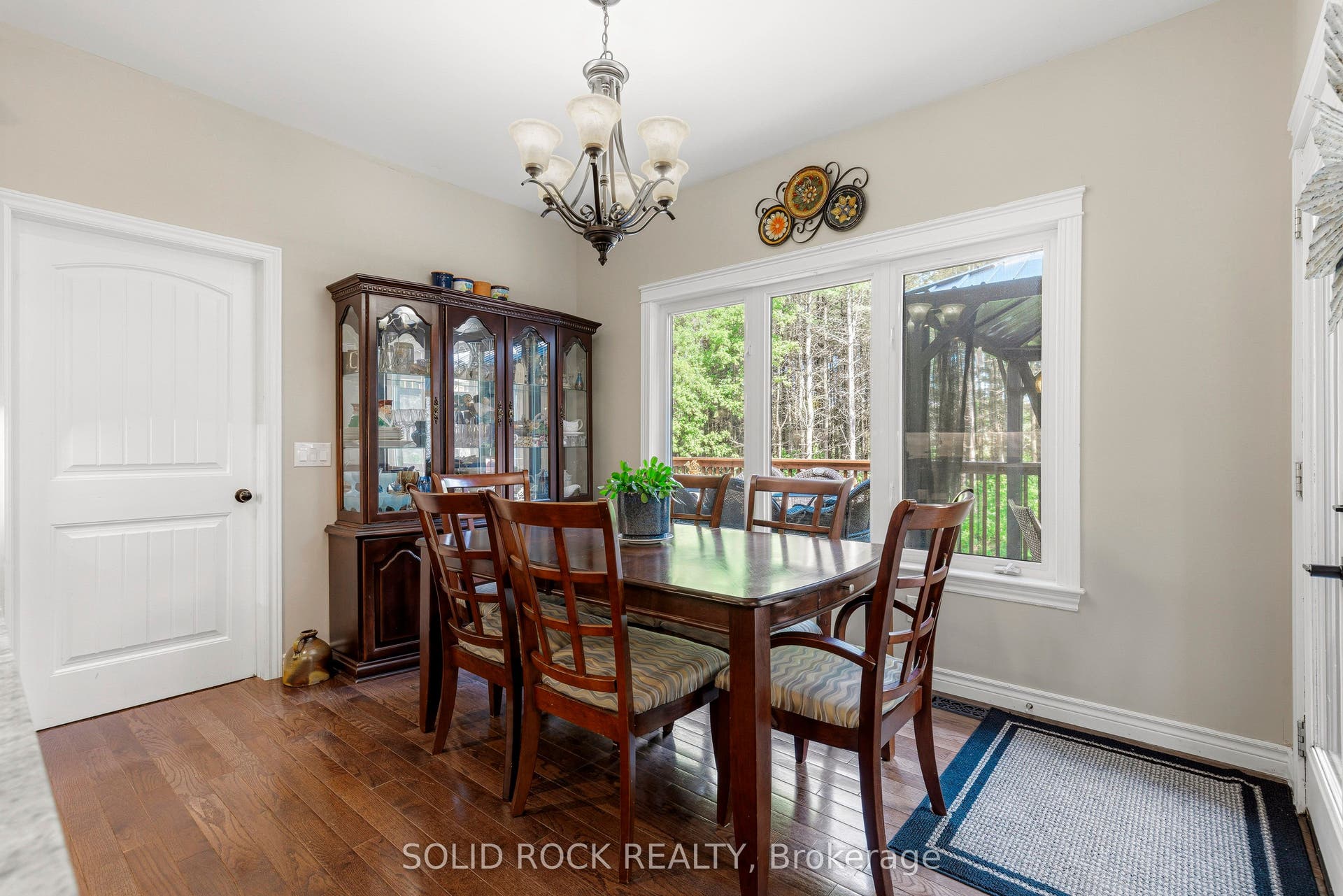 717 Upper Oak Leaf Road, Athens, Leeds And Grenville ON K0E 1B0 Dining room overlooking the private back yard.