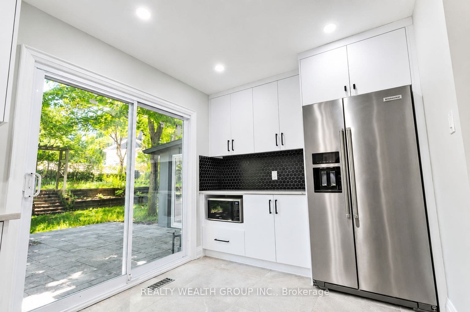 264 Shakespeare Drive, Waterloo, Waterloo ON N2L 2T6 264 Shakespeare Drive, Waterloo, Waterloo ON N2L 2T6