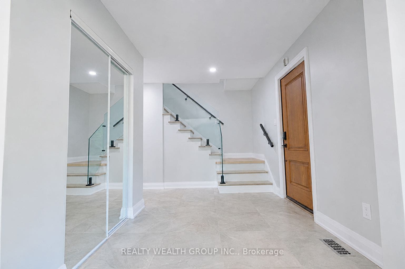 264 Shakespeare Drive, Waterloo, Waterloo ON N2L 2T6 264 Shakespeare Drive, Waterloo, Waterloo ON N2L 2T6