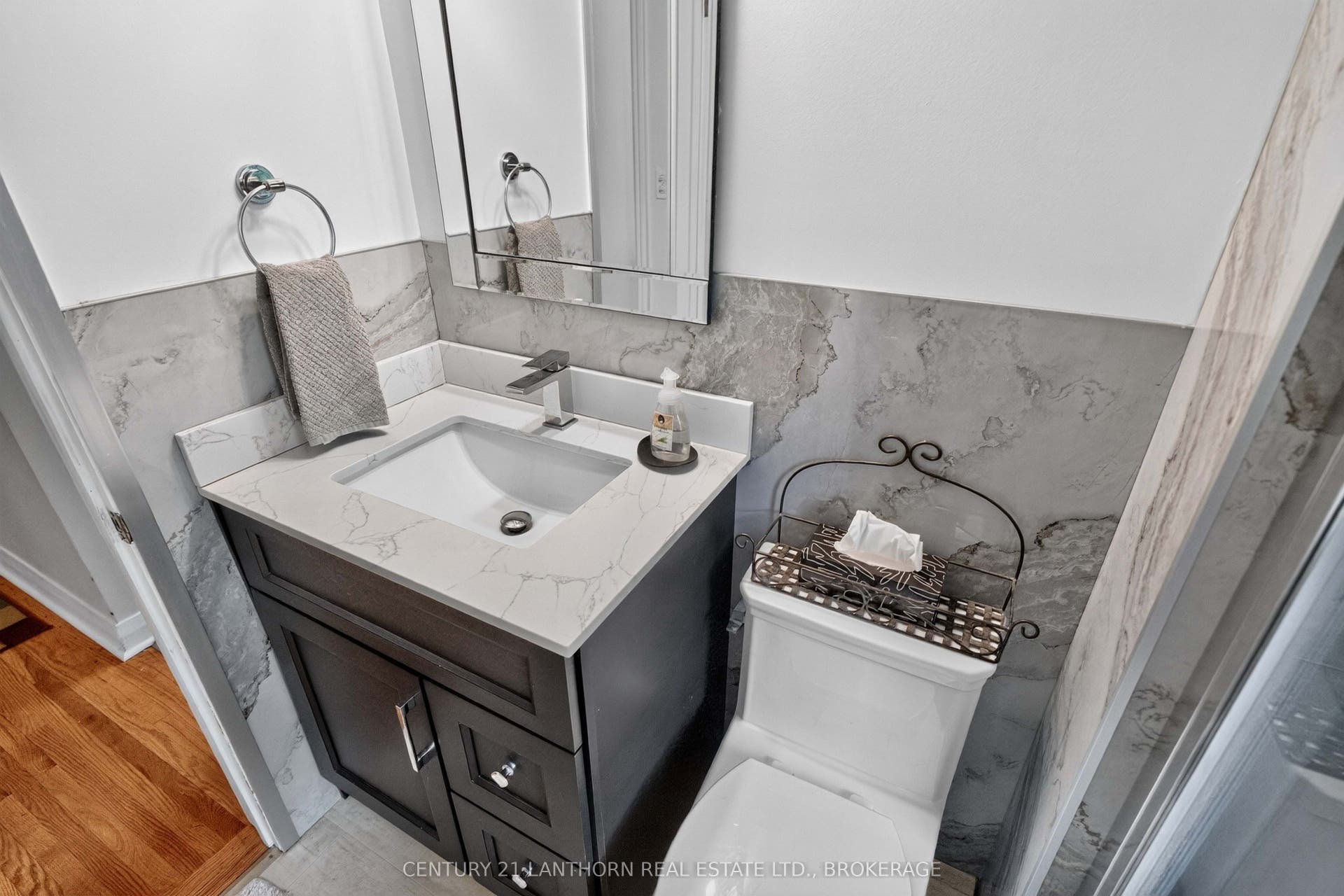 244 Yonge Street, Kingston, Frontenac ON K7M 1G5
