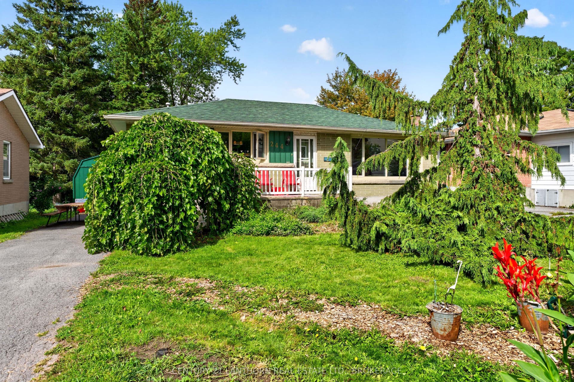 244 Yonge Street, Kingston, Frontenac ON K7M 1G5