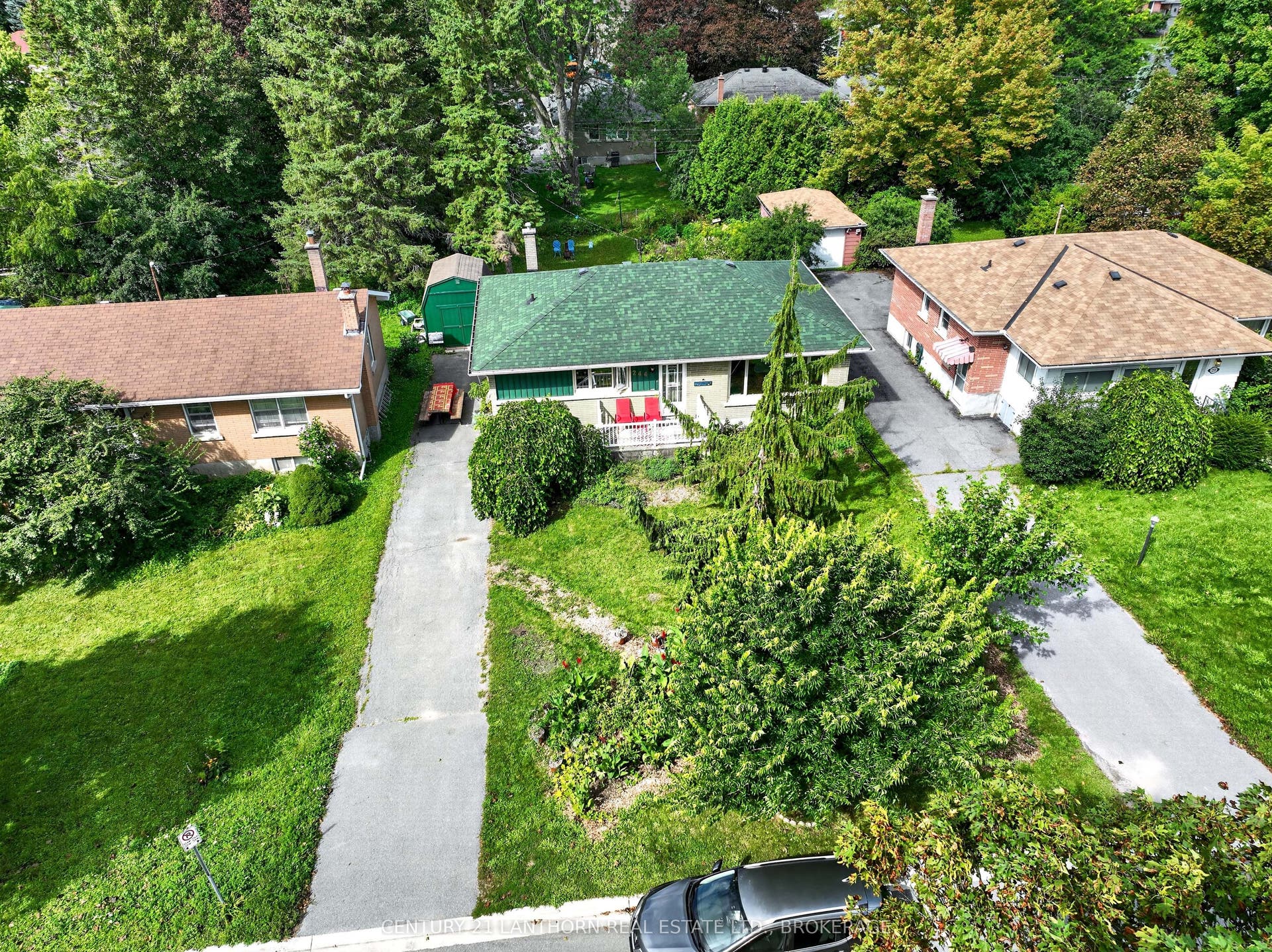 244 Yonge Street, Kingston, Frontenac ON K7M 1G5