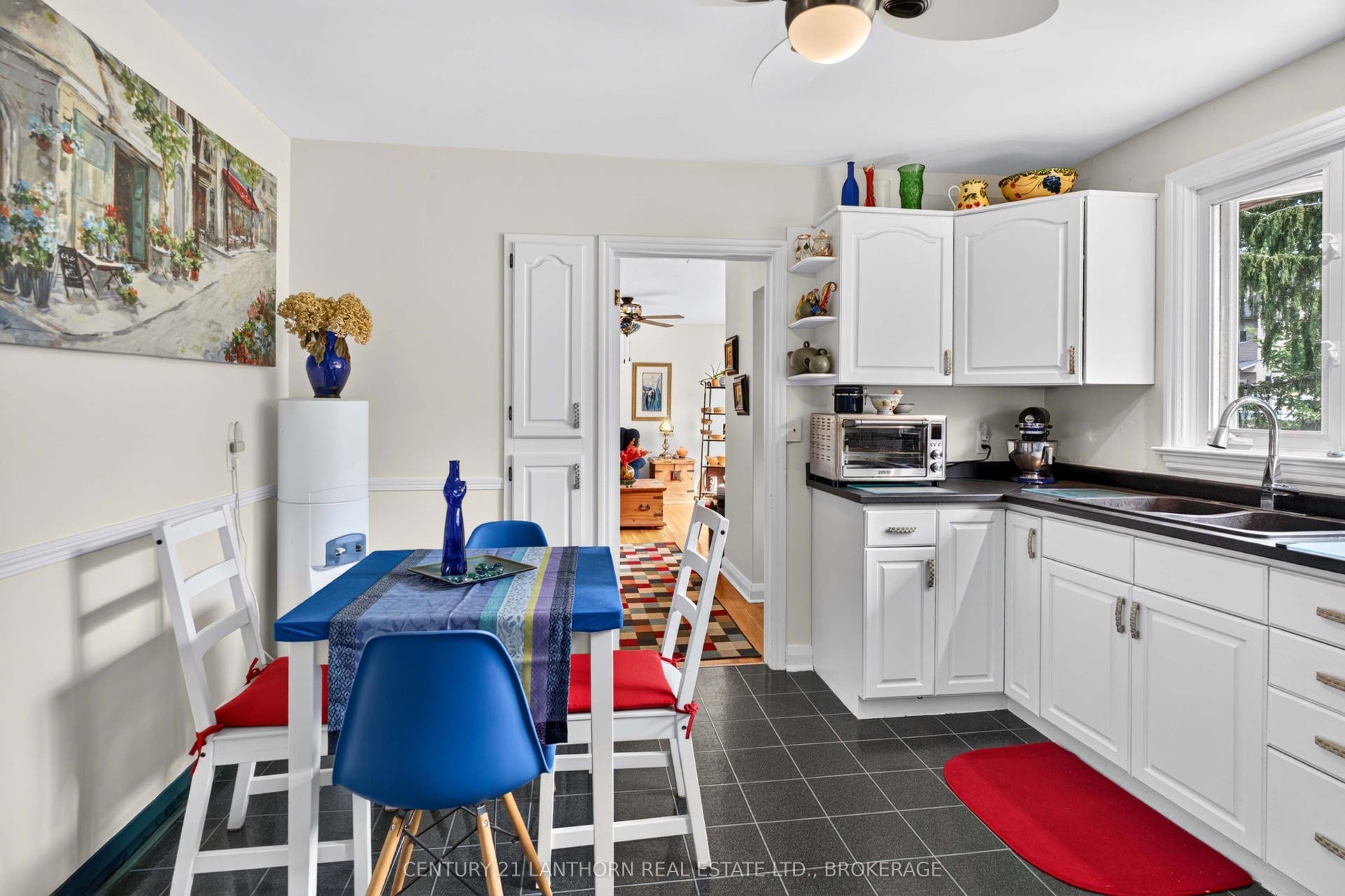 244 Yonge Street, Kingston, Frontenac ON K7M 1G5