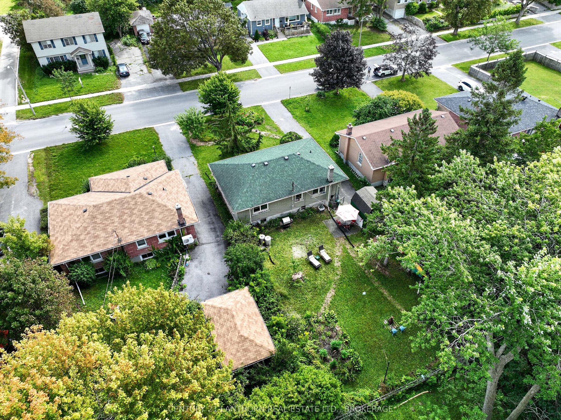 244 Yonge Street, Kingston, Frontenac ON K7M 1G5