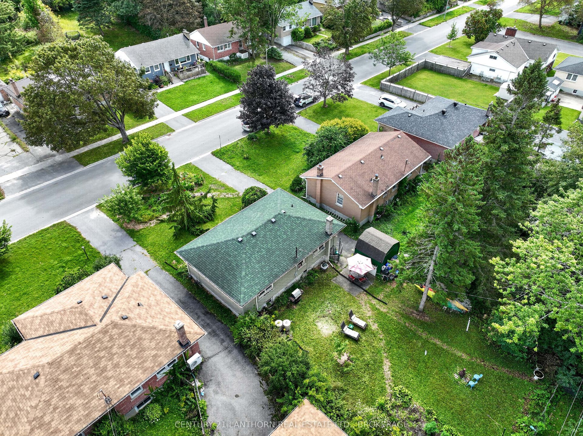 244 Yonge Street, Kingston, Frontenac ON K7M 1G5