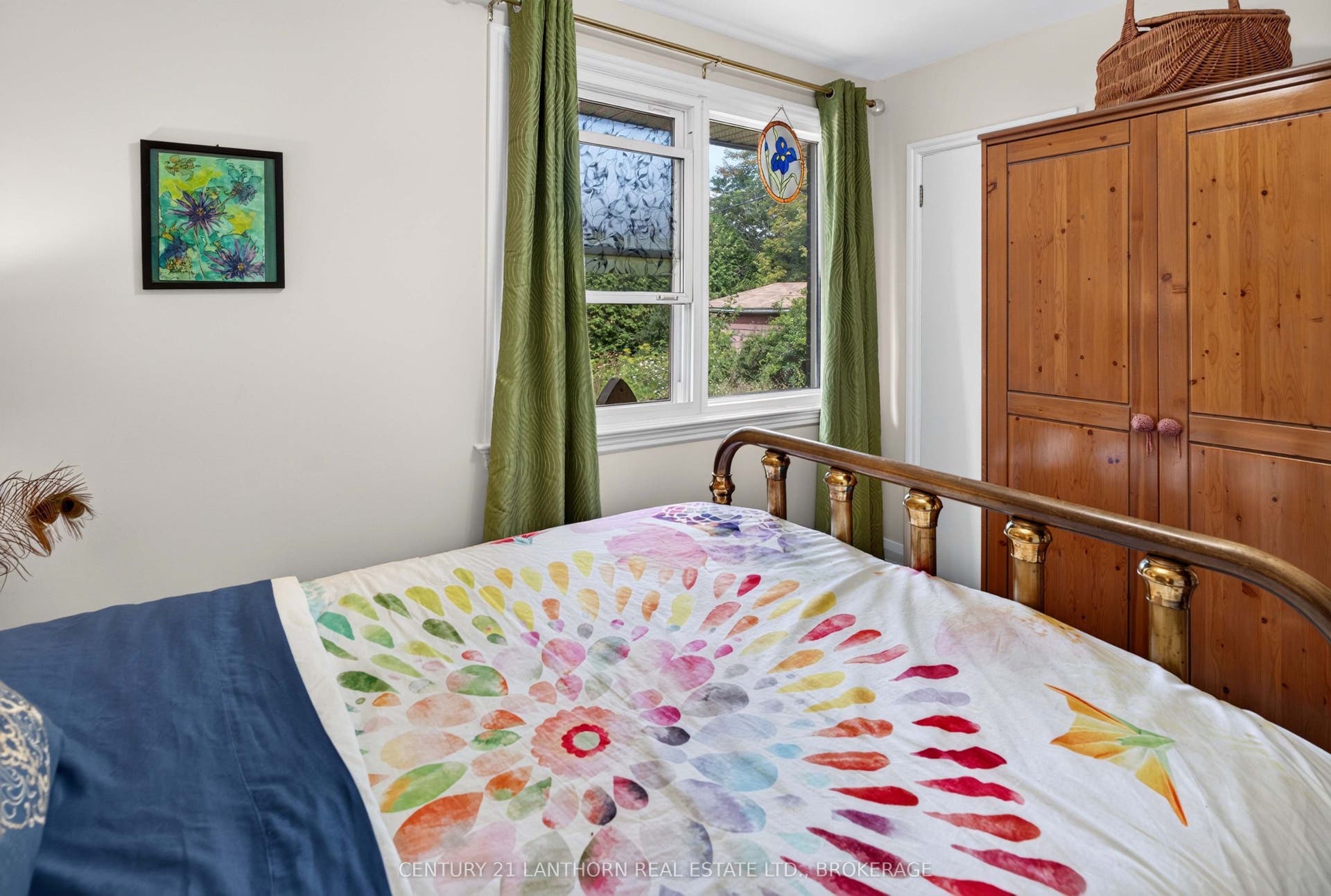 244 Yonge Street, Kingston, Frontenac ON K7M 1G5