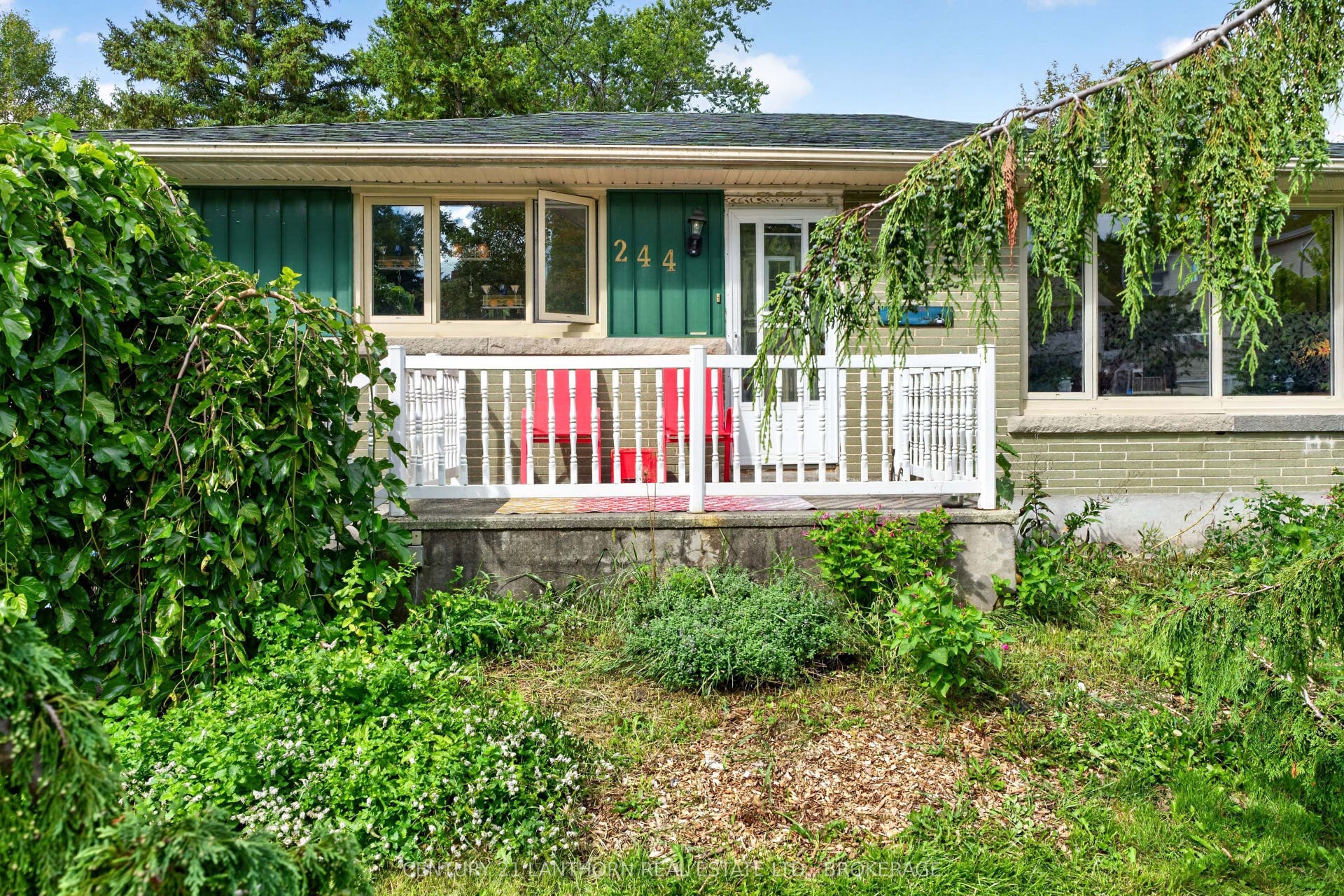 244 Yonge Street, Kingston, Frontenac ON K7M 1G5