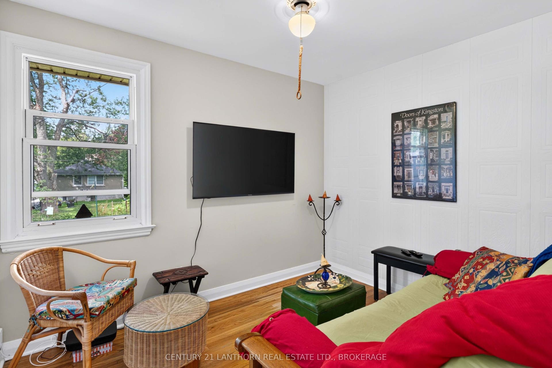 244 Yonge Street, Kingston, Frontenac ON K7M 1G5