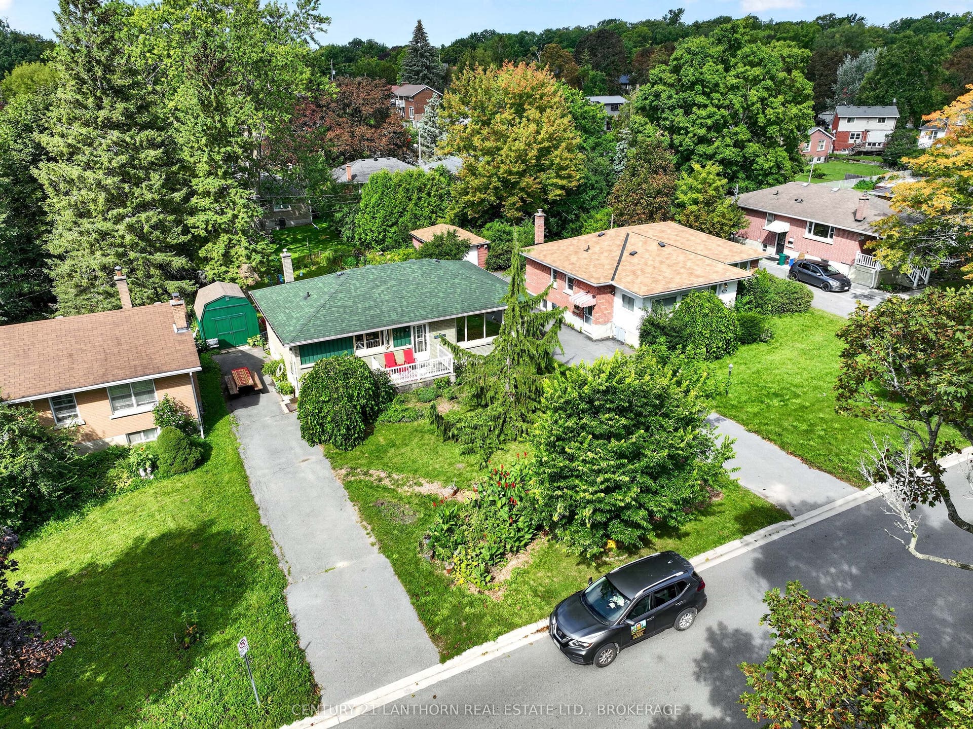 244 Yonge Street, Kingston, Frontenac ON K7M 1G5